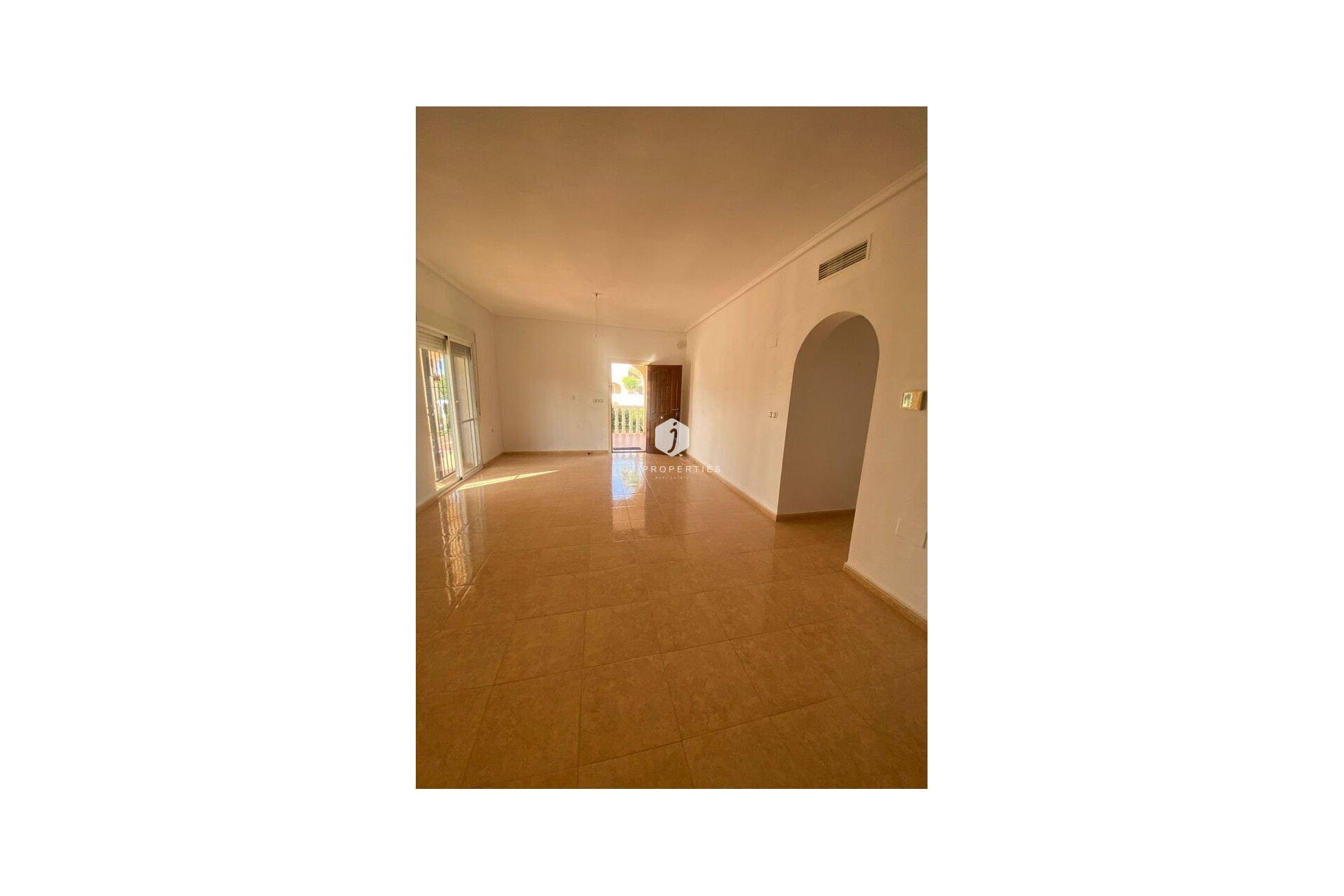 D'occasion - Villa -
Catral - Costa Blanca