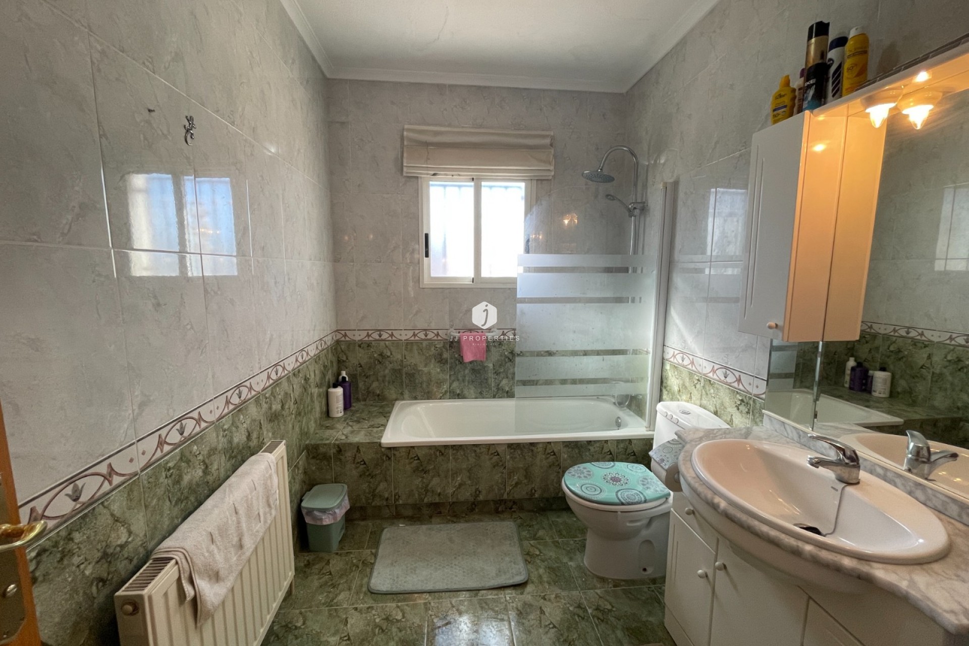 D'occasion - Villa -
Catral - Costa Blanca