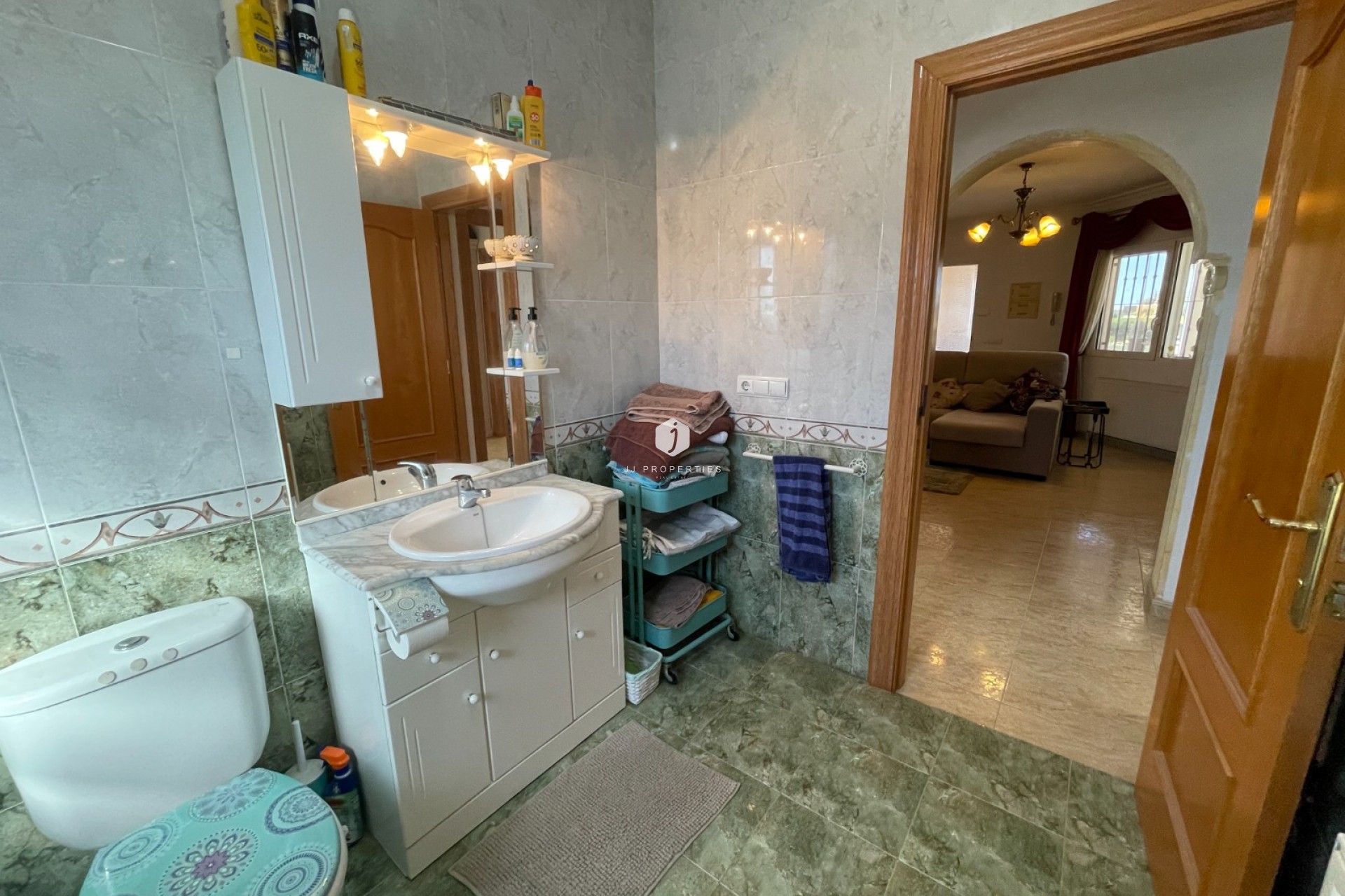 D'occasion - Villa -
Catral - Costa Blanca