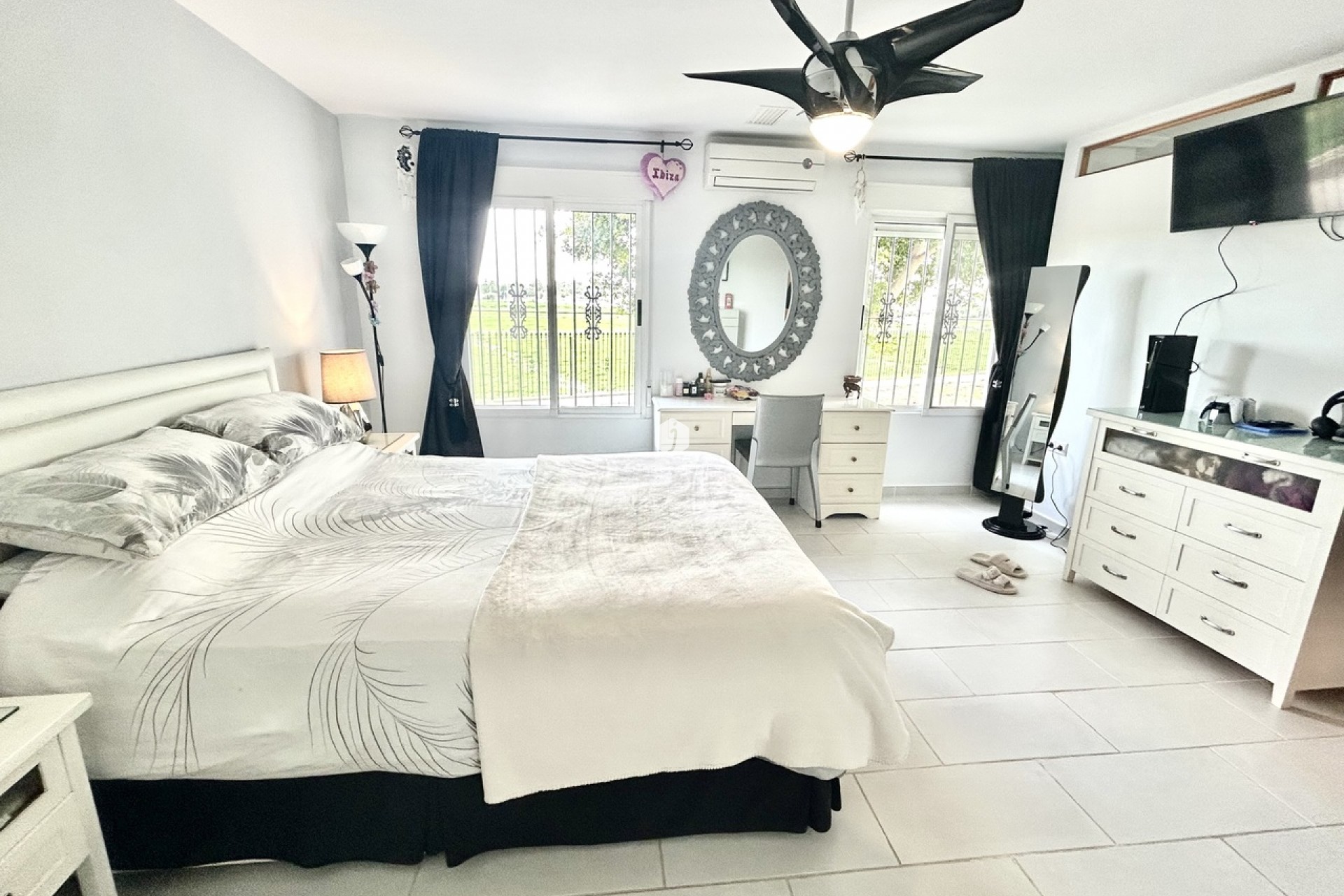 D'occasion - Villa -
Catral - Costa Blanca