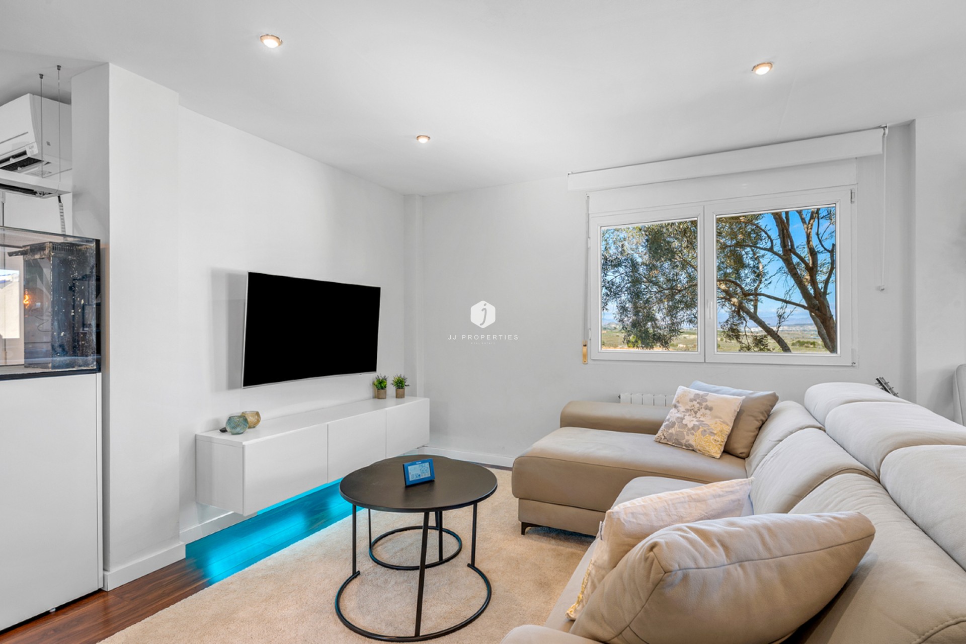 D'occasion - Villa -
Ciudad De Las Comunicaciones - Costa Blanca