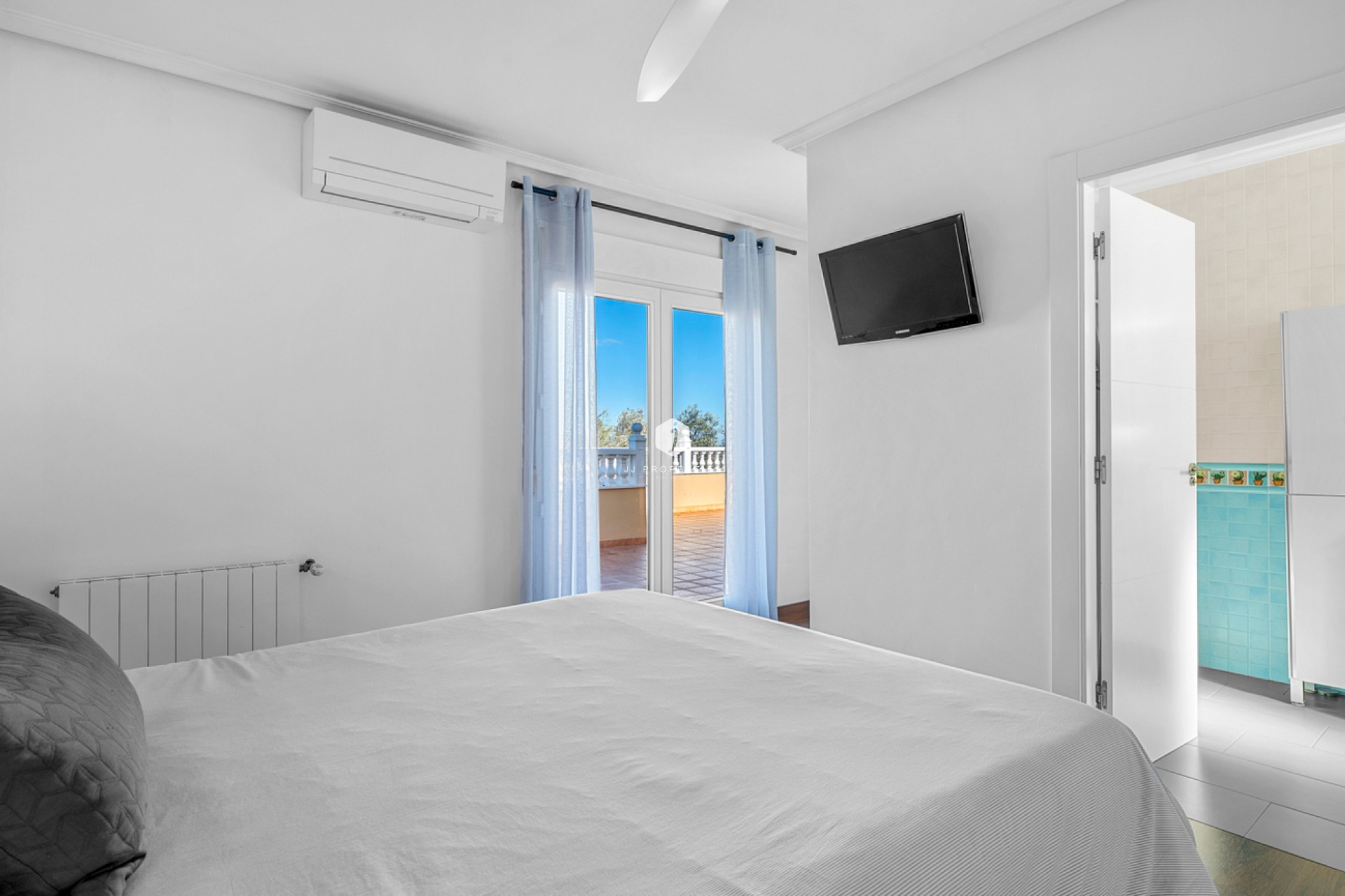 D'occasion - Villa -
Ciudad De Las Comunicaciones - Costa Blanca