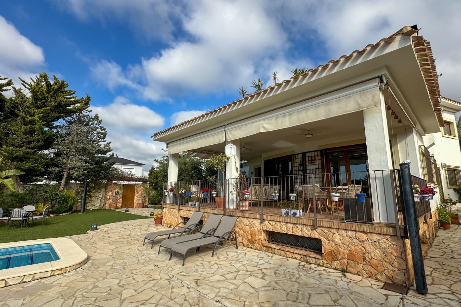D'occasion - Villa -
Dehesa de Campoamor - Costa Blanca