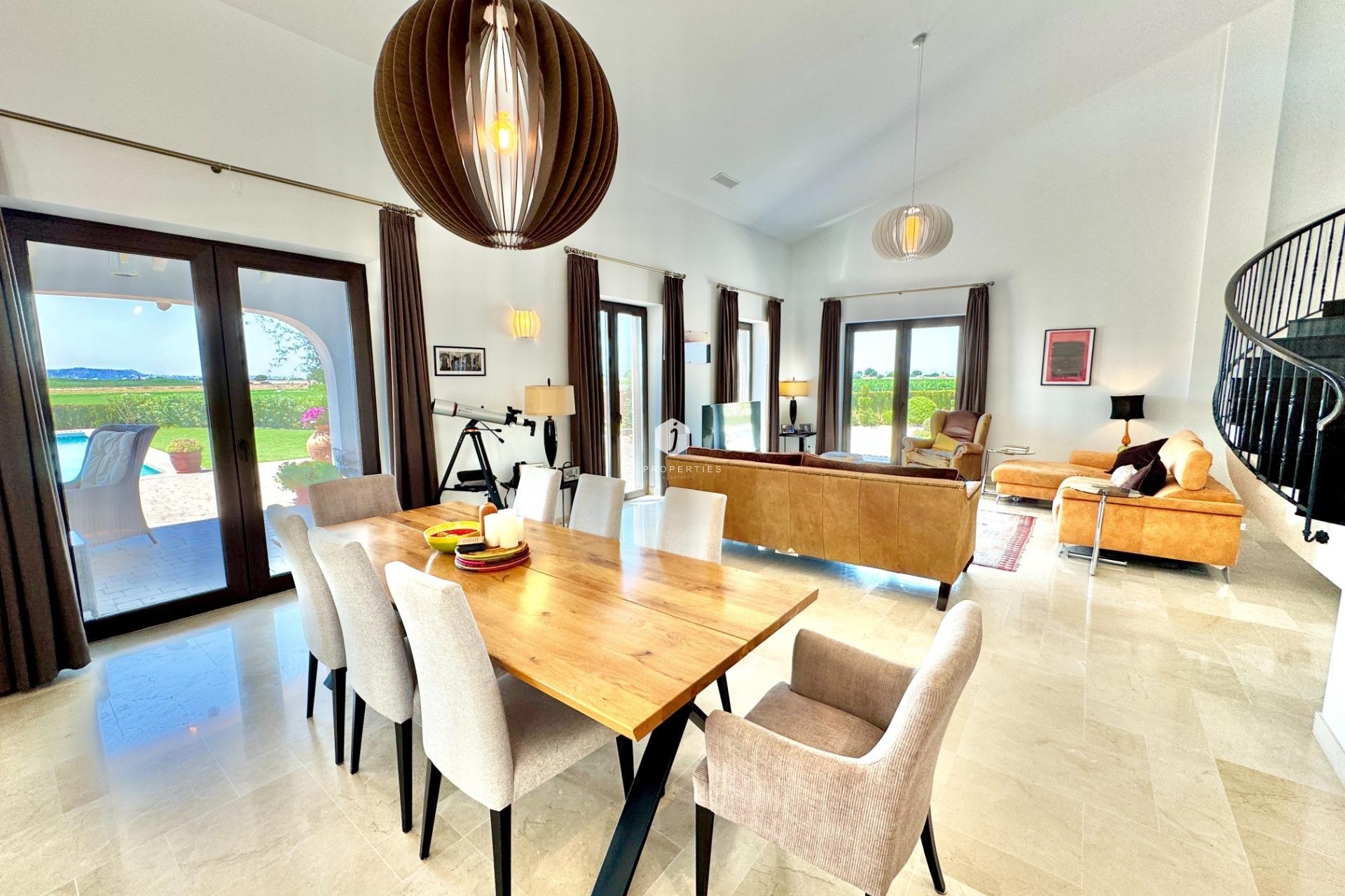 D'occasion - Villa -
Dolores - Comunidad Valenciana