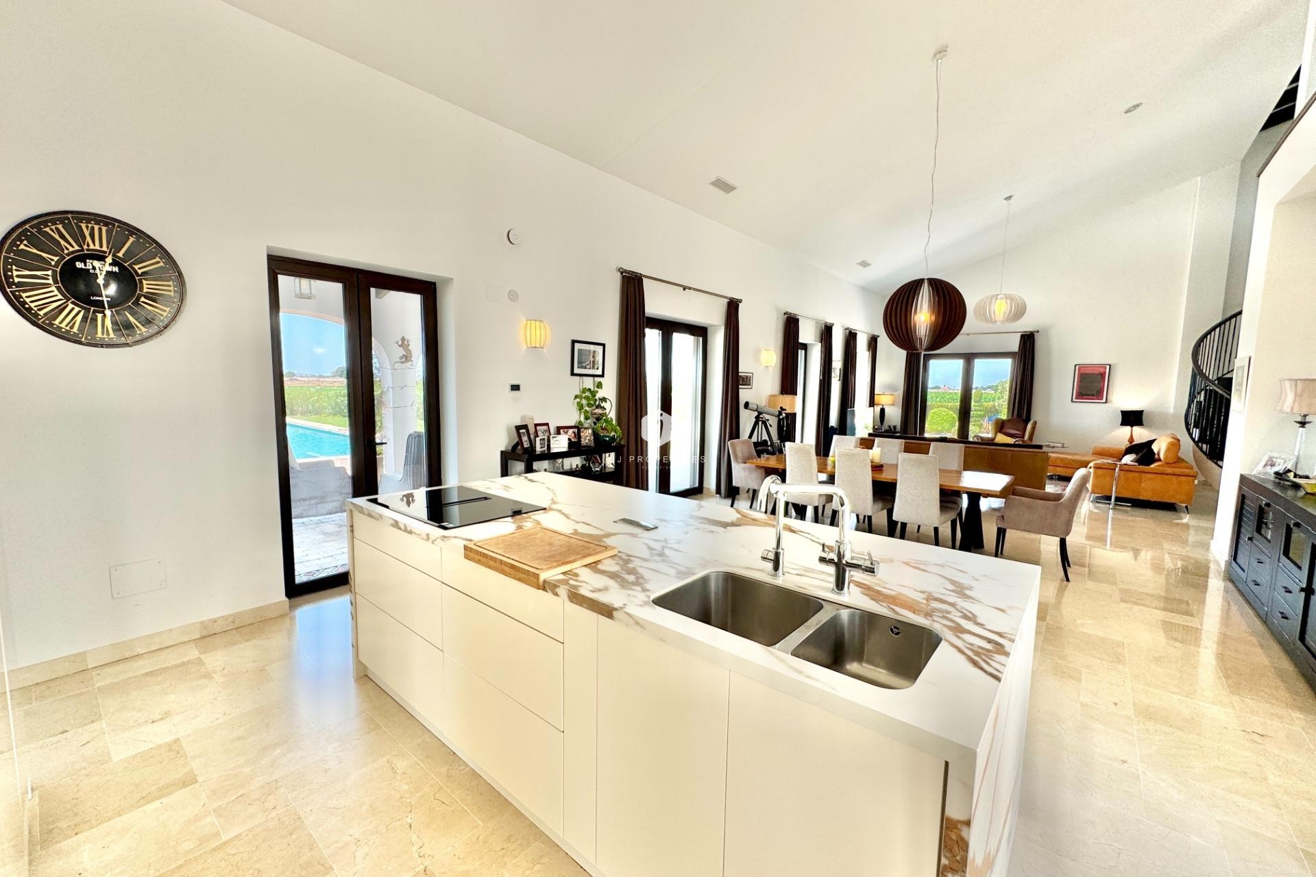 D'occasion - Villa -
Dolores - Comunidad Valenciana