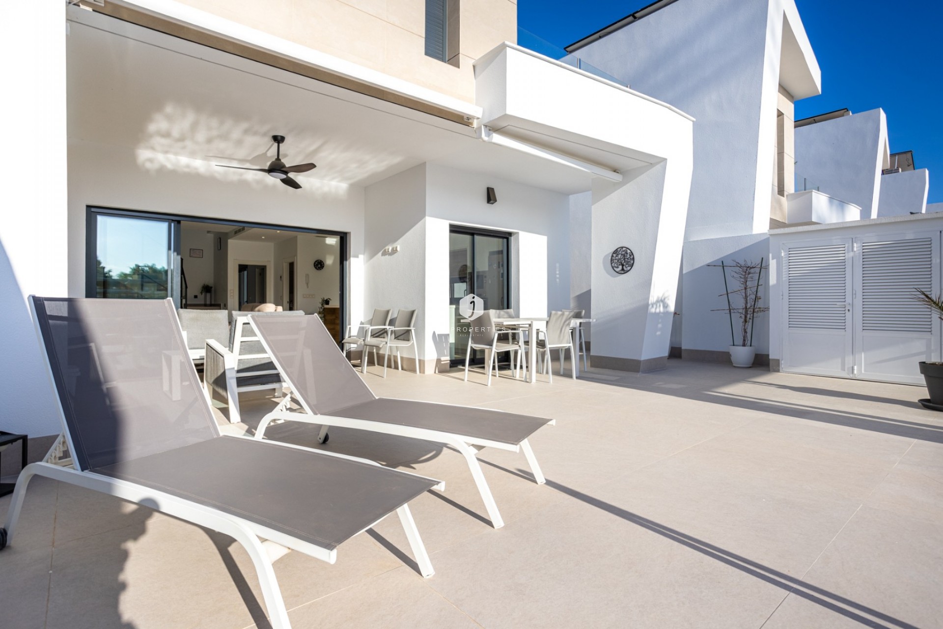 D'occasion - Villa -
Dolores - Costa Blanca