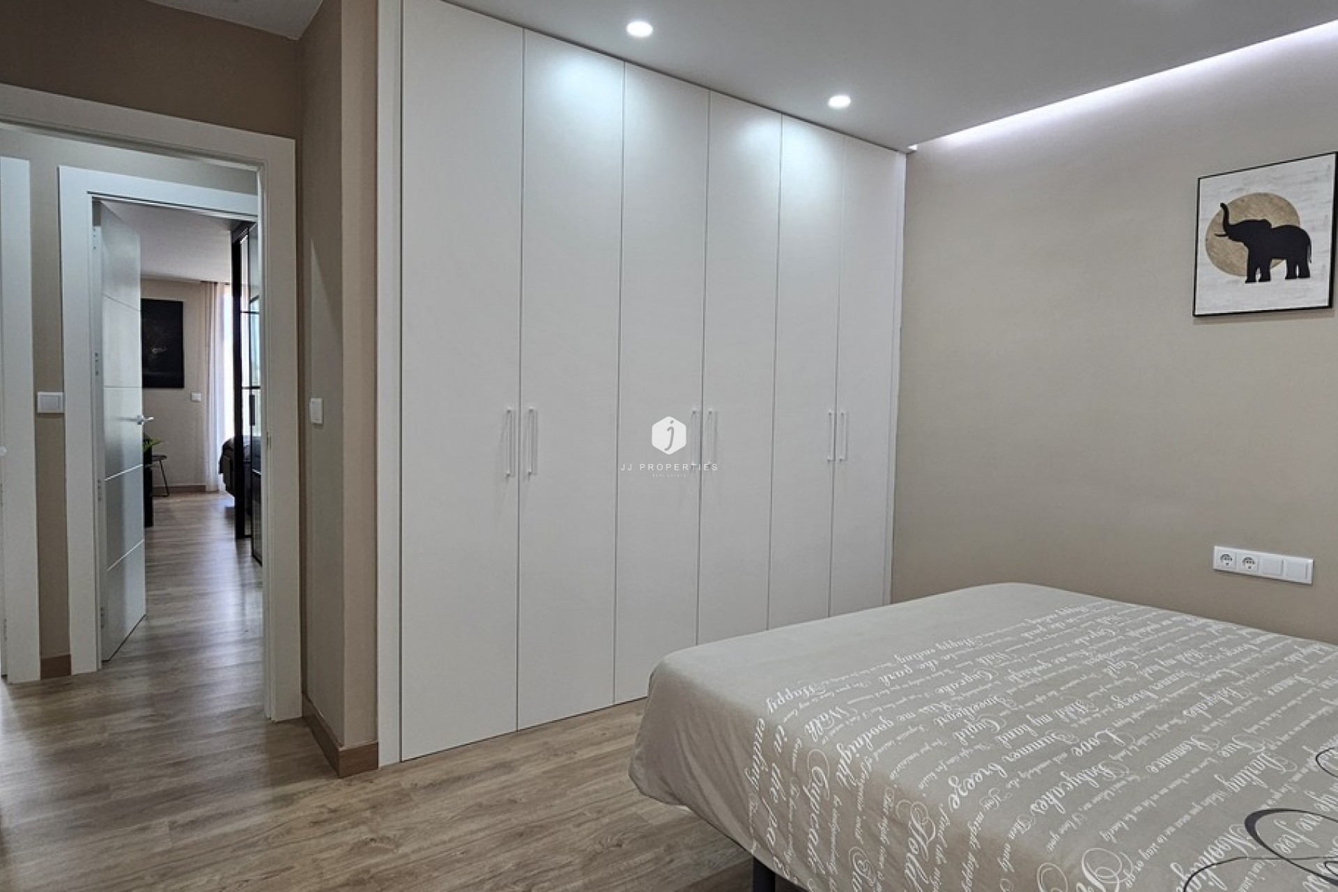 D'occasion - Villa -
Dolores - Sector 4