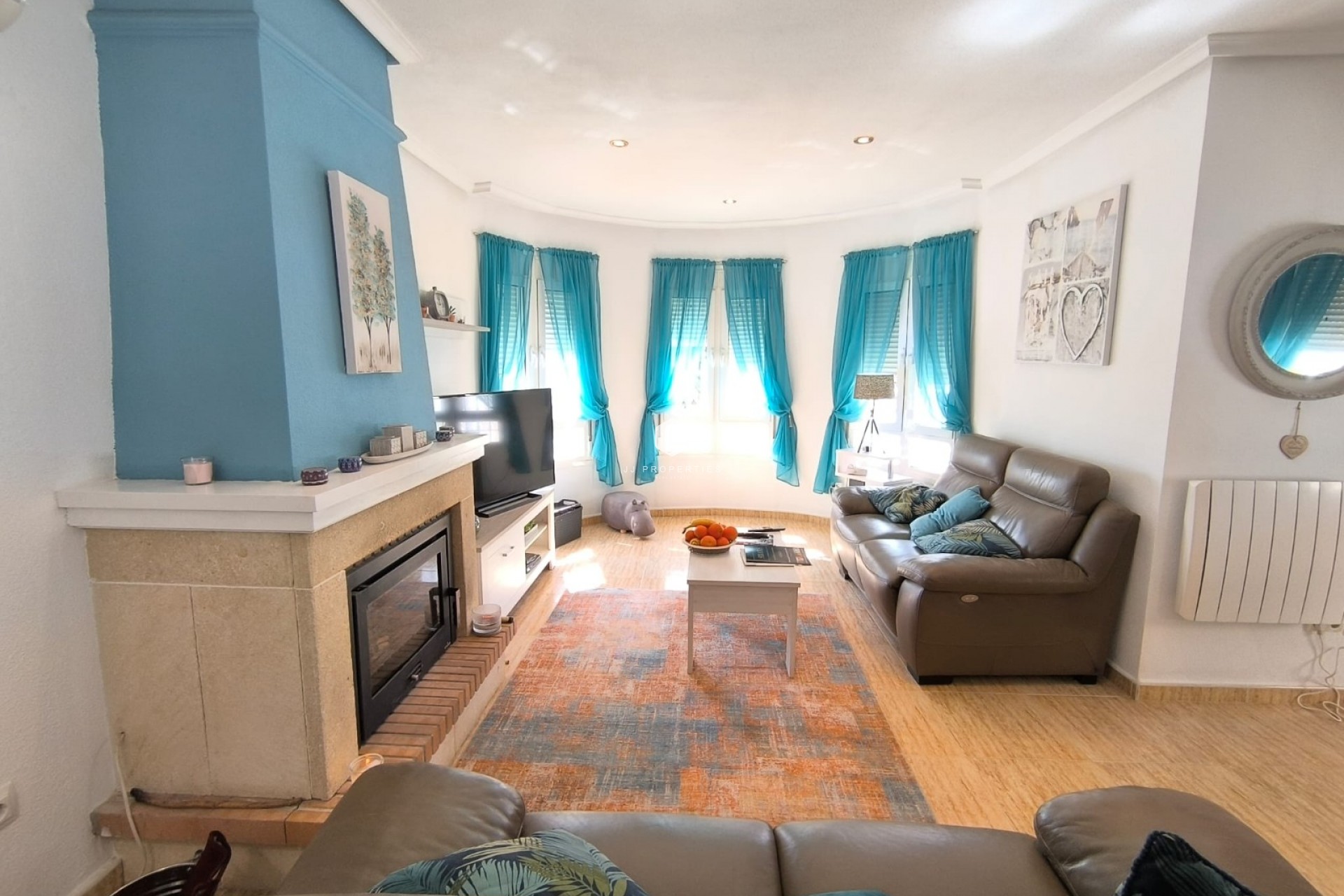 D'occasion - Villa -
El Raso - Costa Blanca