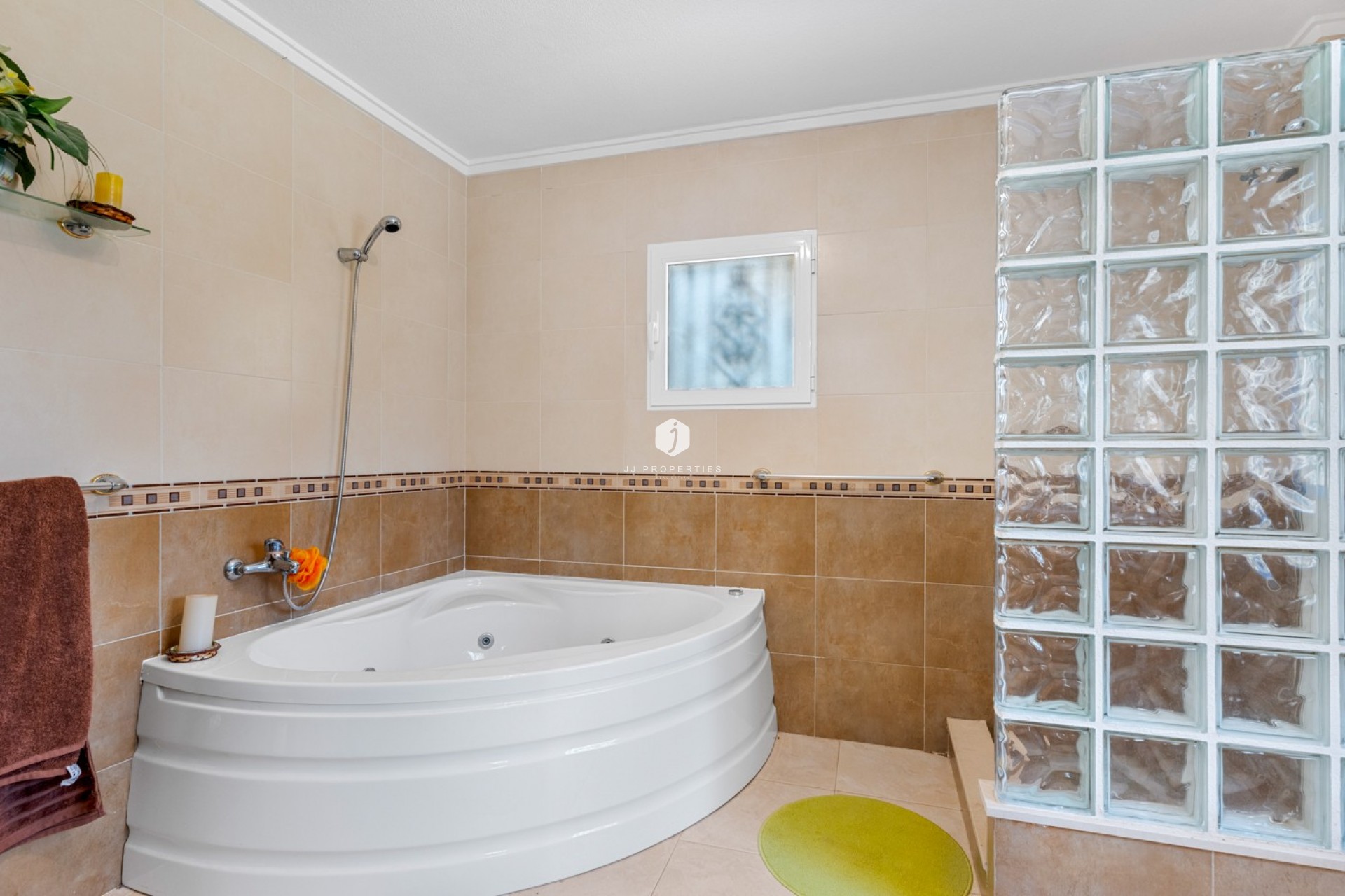 D'occasion - Villa -
Jacarilla - Inland