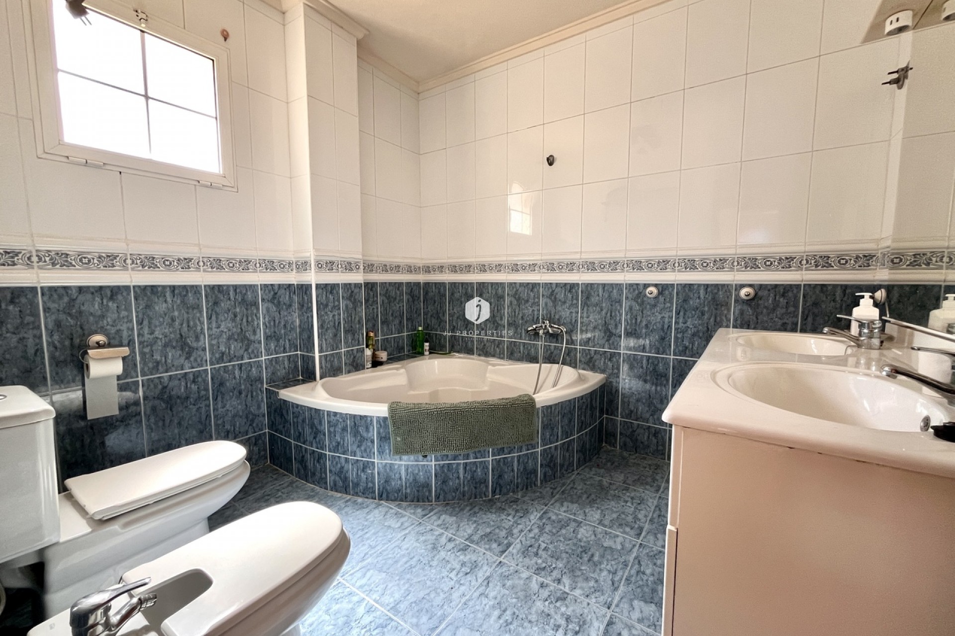 D'occasion - Villa -
La Zenia - Costa Blanca