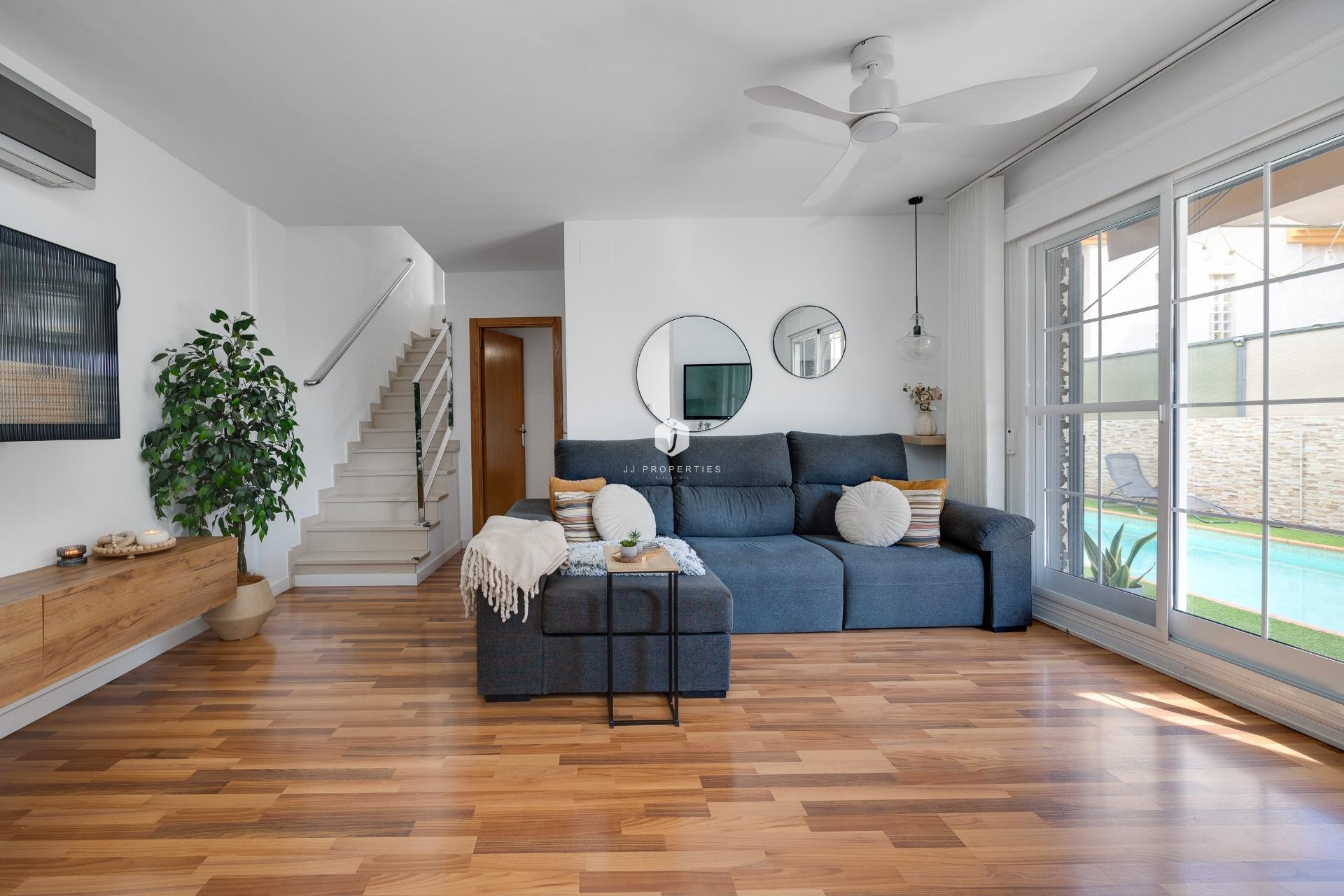 D'occasion - Villa -
Los Montesinos - La herrada