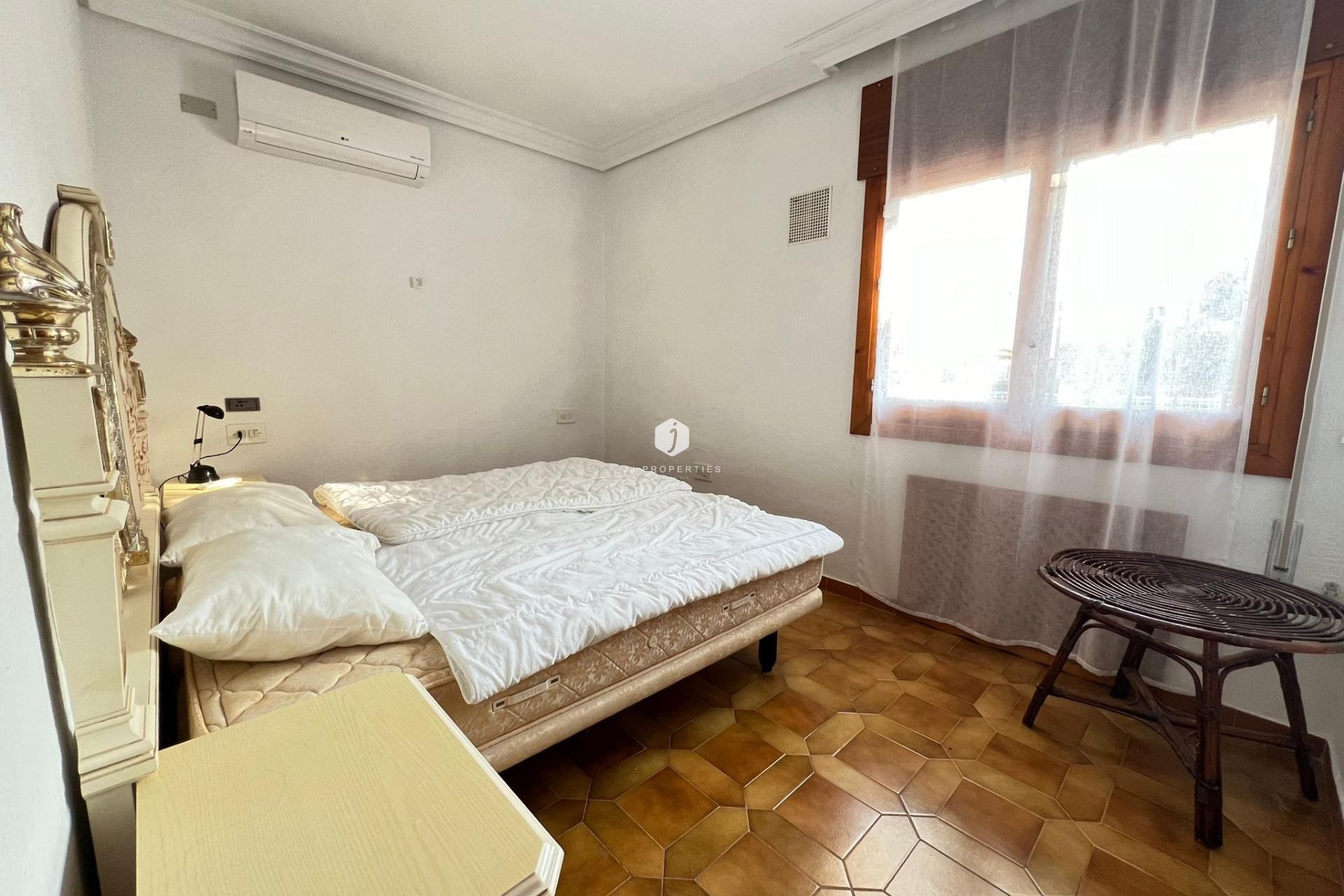 D'occasion - Villa -
Orihuela Costa - Campoamor