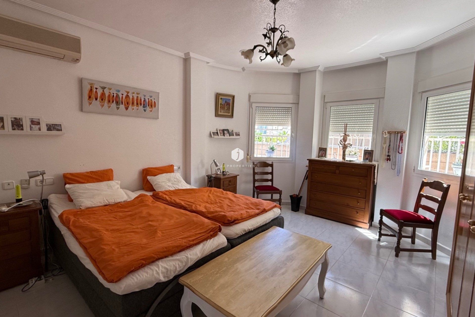 D'occasion - Villa -
Orihuela Costa - Costa Blanca