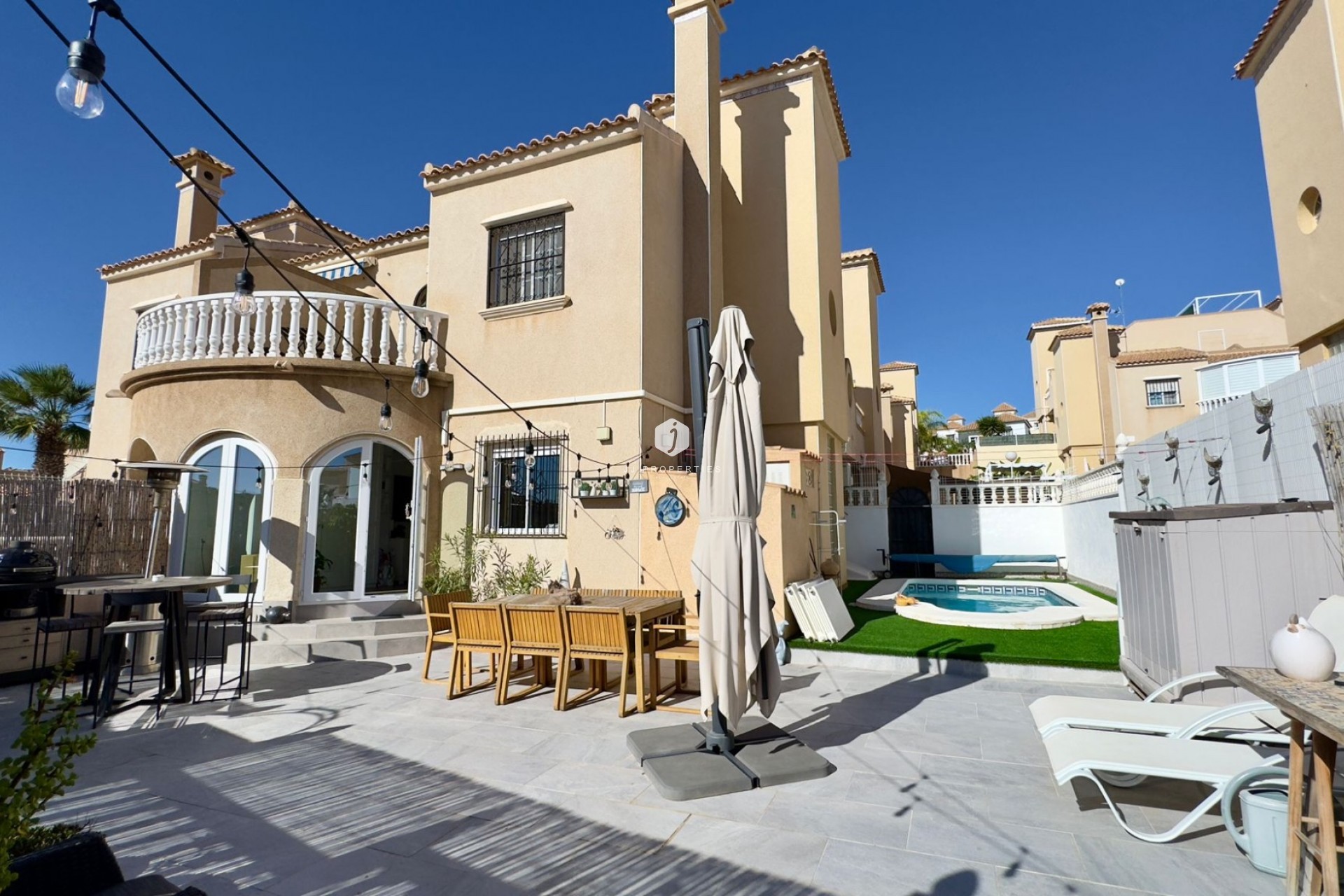 D'occasion - Villa -
Orihuela Costa - Costa Blanca