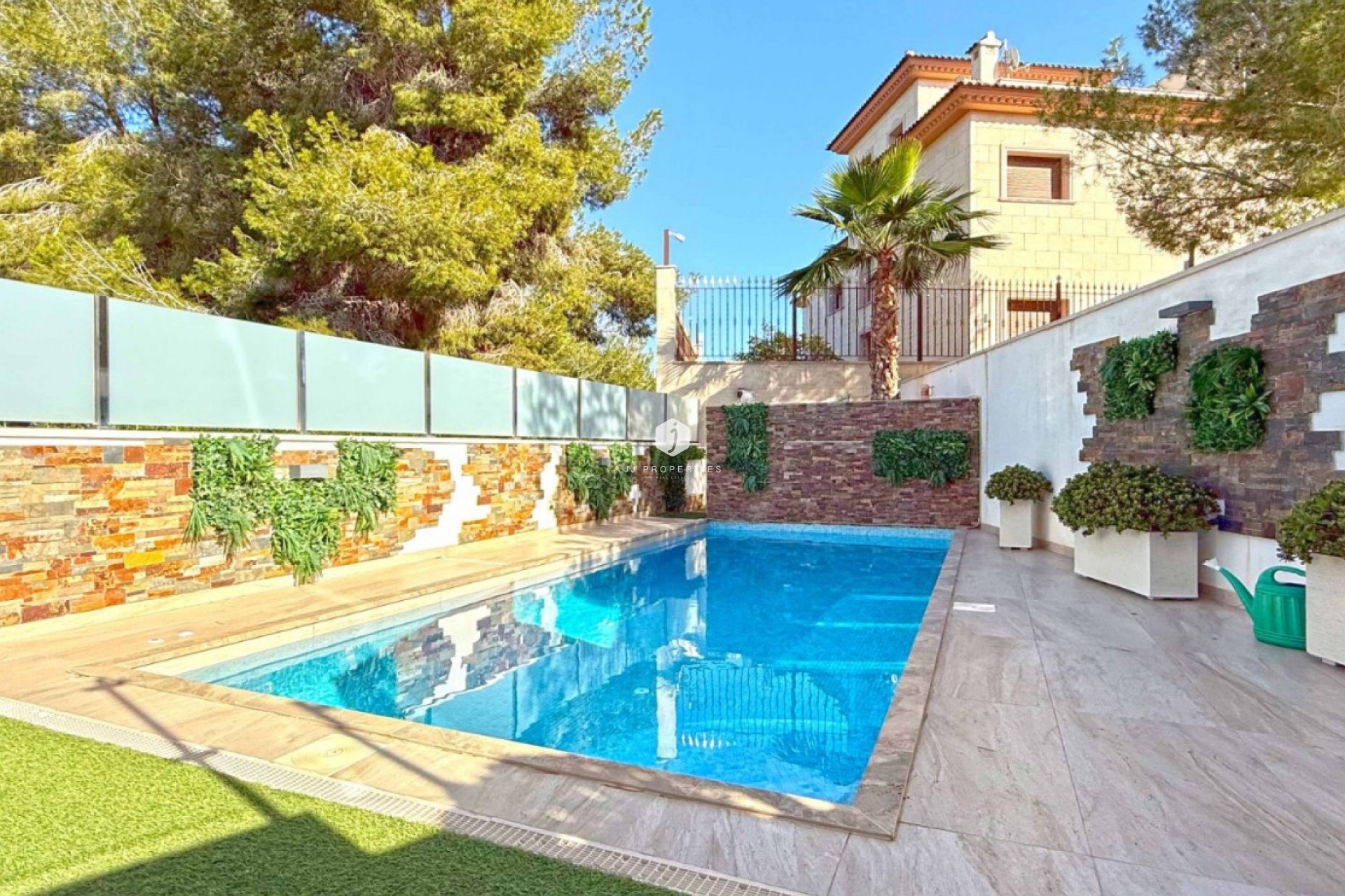 D'occasion - Villa -
Orihuela Costa - Costa Blanca