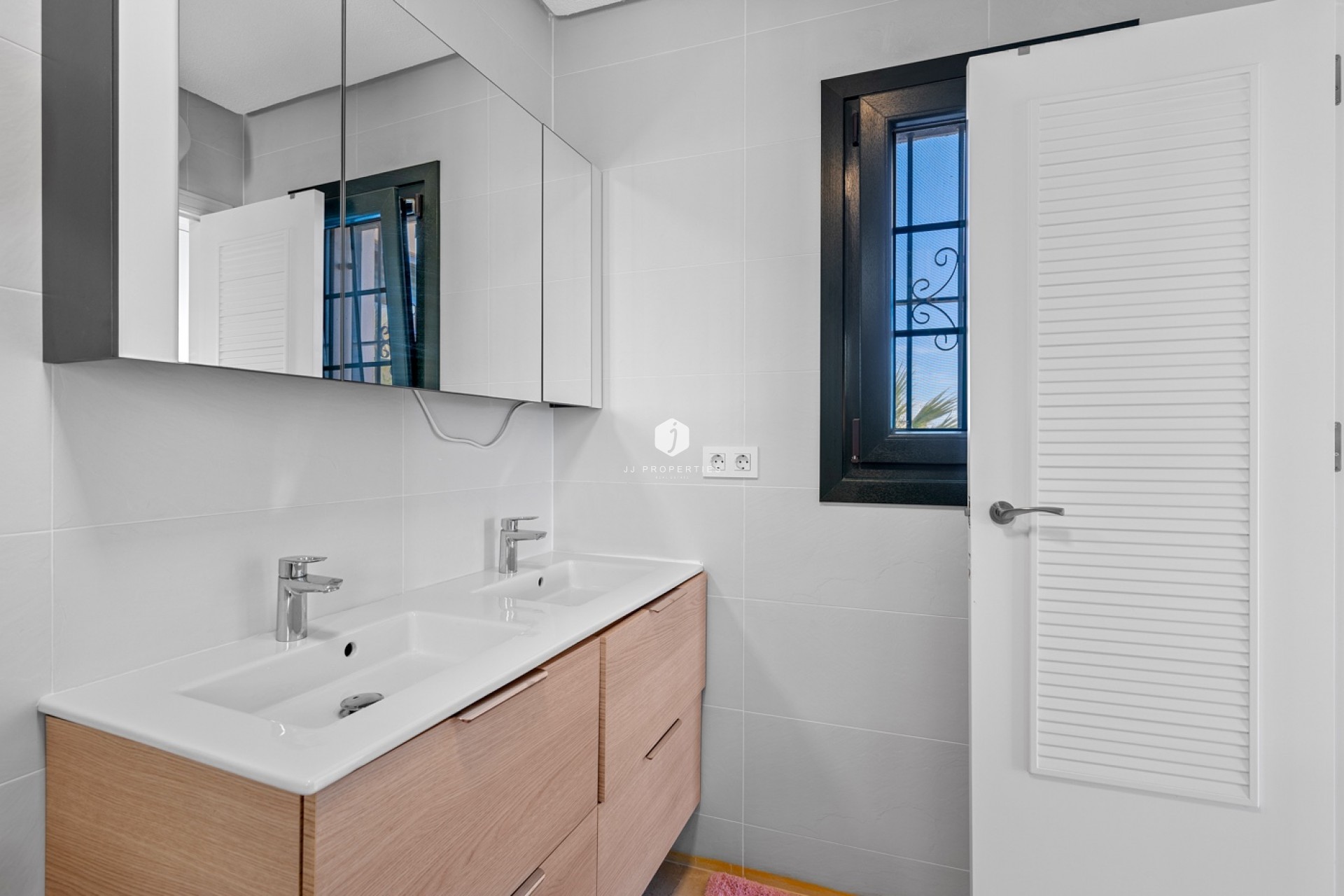 D'occasion - Villa -
Orihuela Costa - Costa Blanca