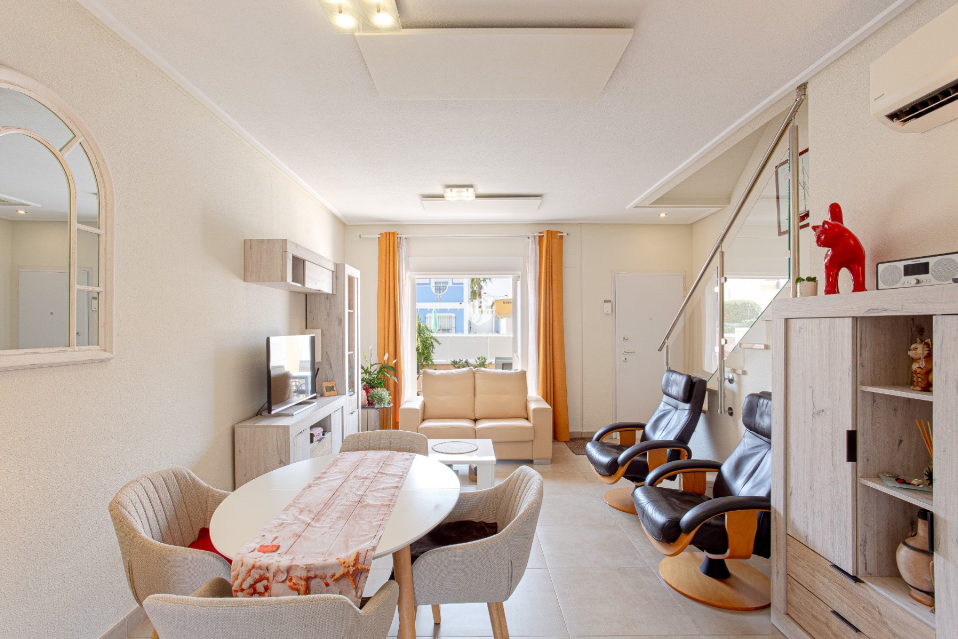 D'occasion - Villa -
Orihuela Costa - Costa Blanca