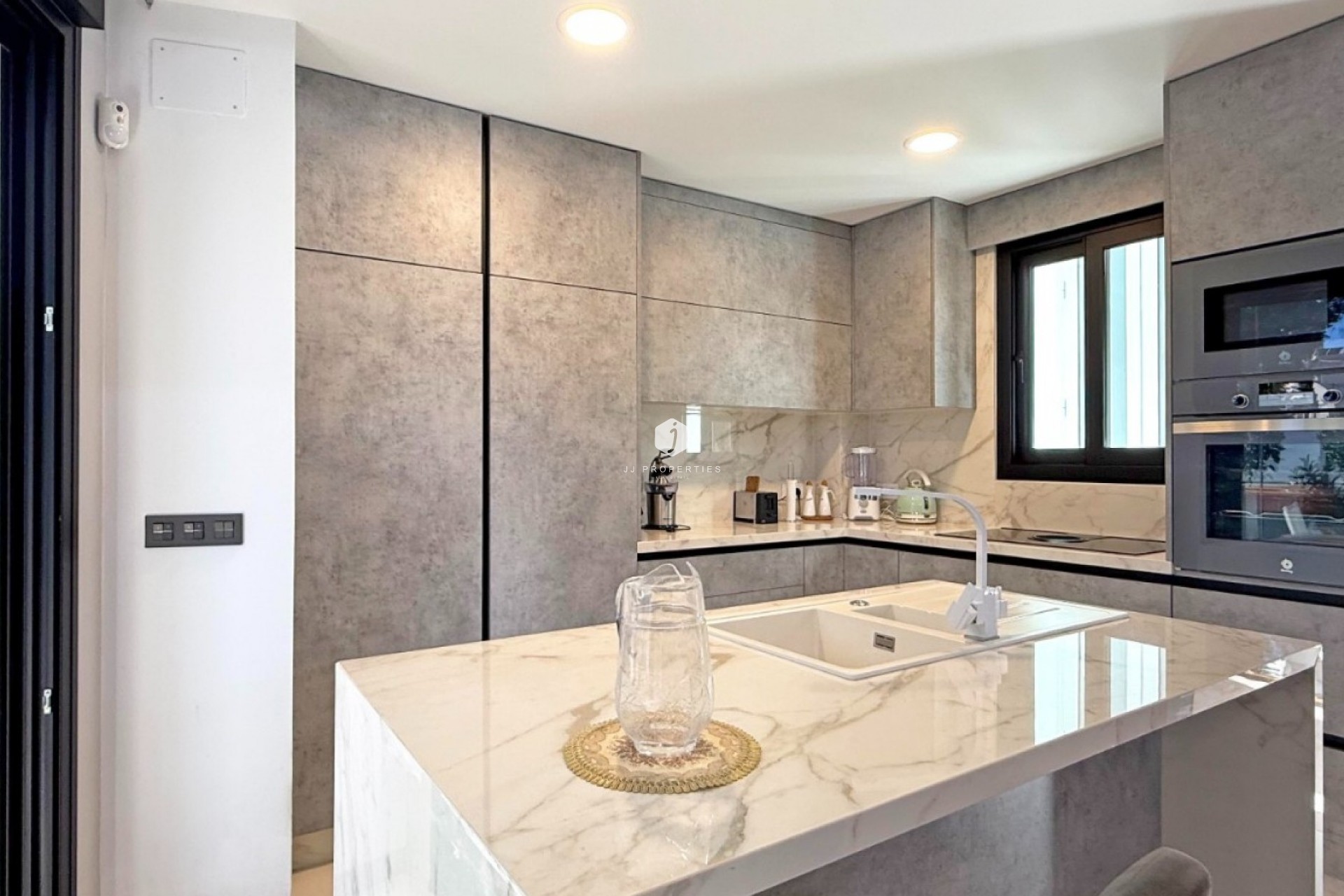 D'occasion - Villa -
Orihuela Costa - Costa Blanca