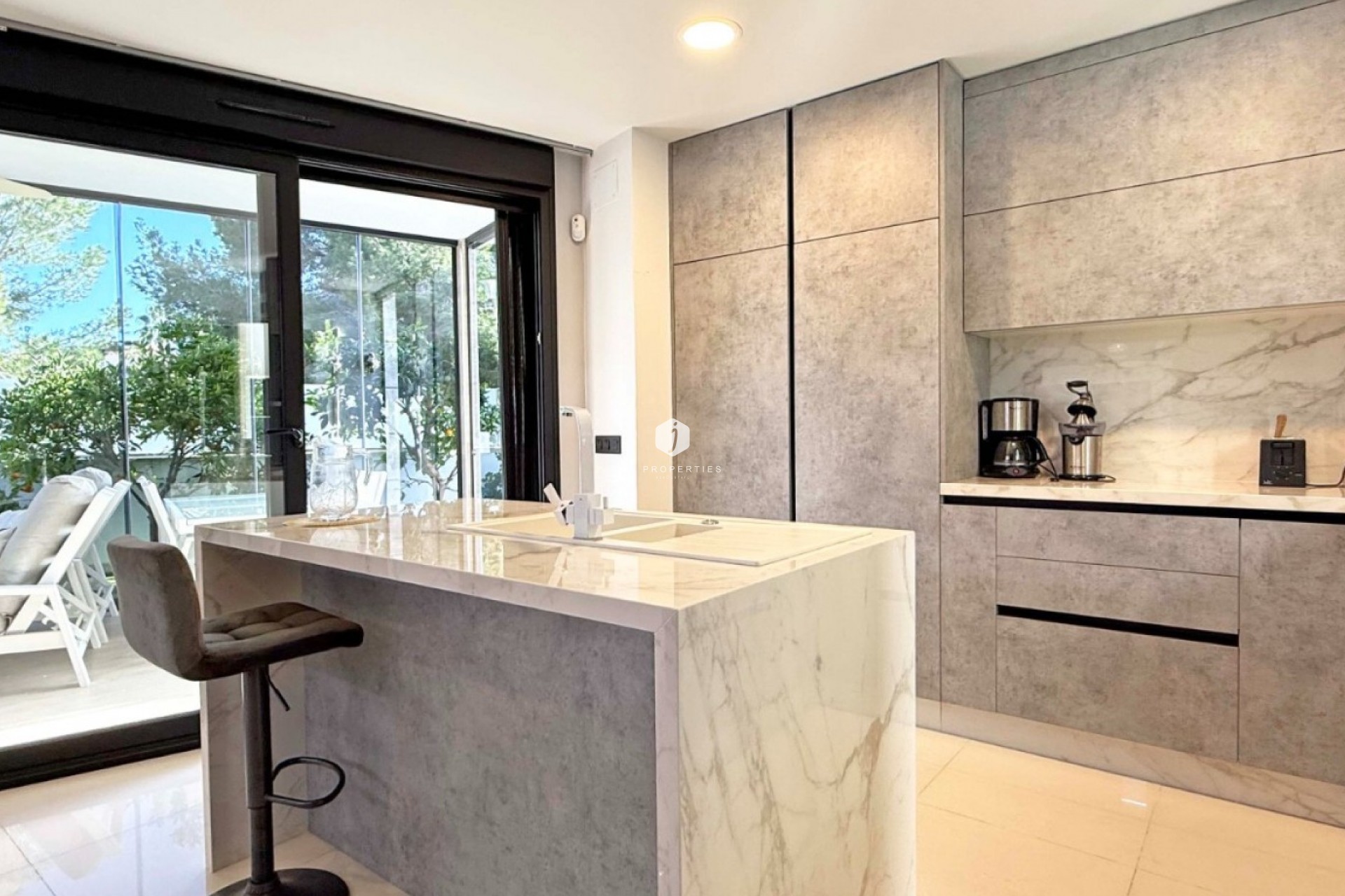 D'occasion - Villa -
Orihuela Costa - Costa Blanca