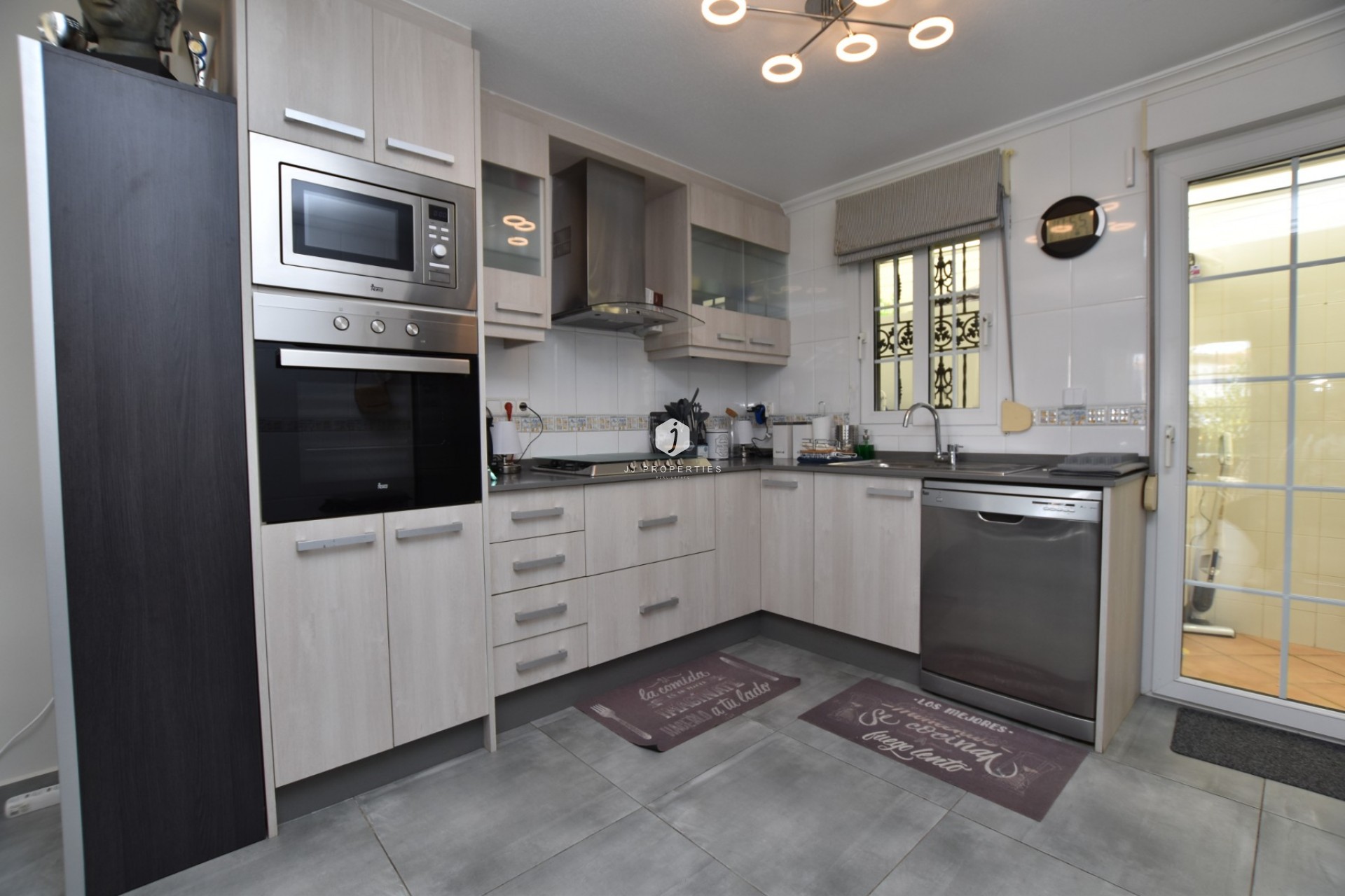 D'occasion - Villa -
Orihuela Costa - Costa Blanca