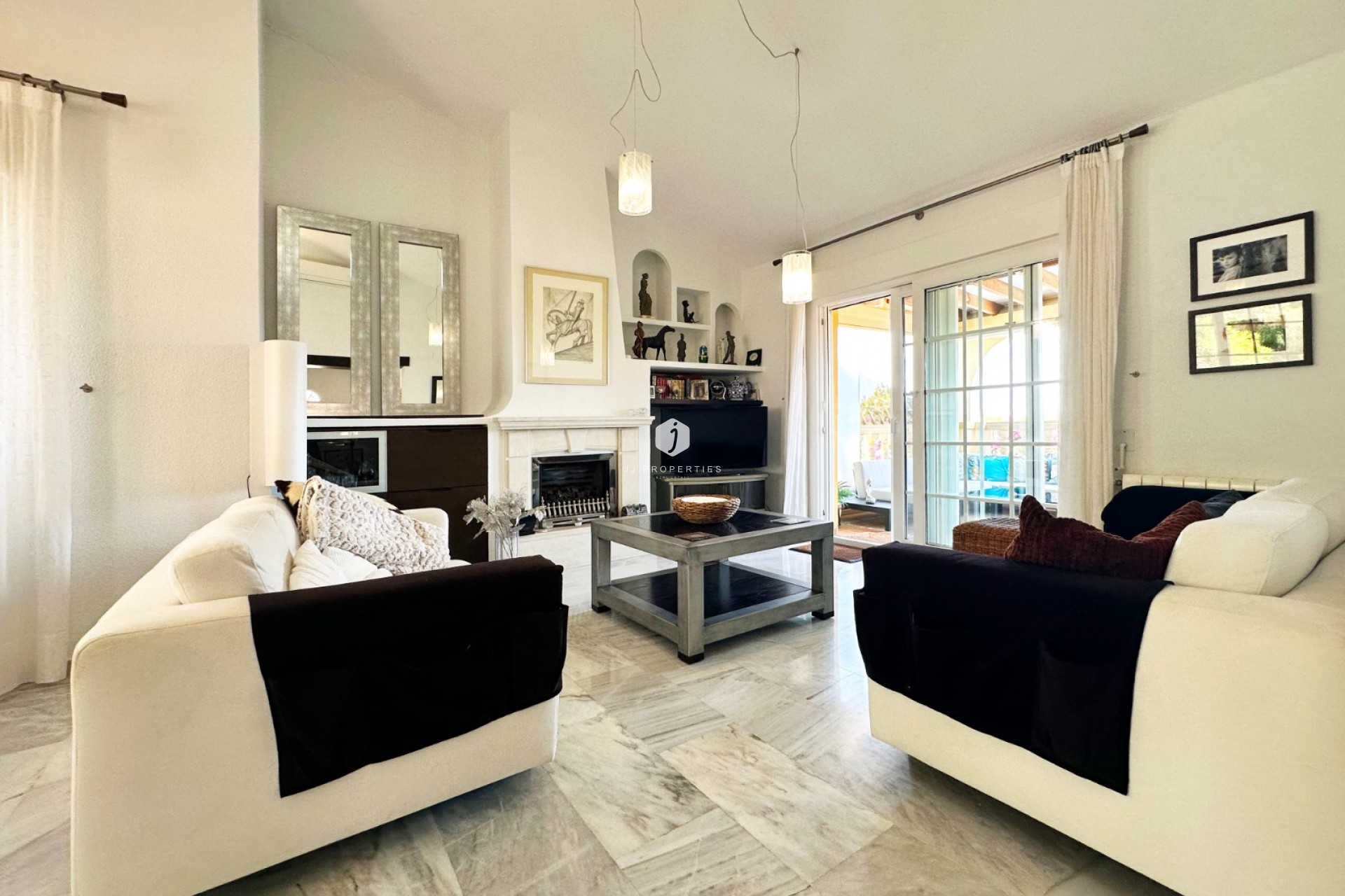 D'occasion - Villa -
Orihuela Costa - Costa Blanca