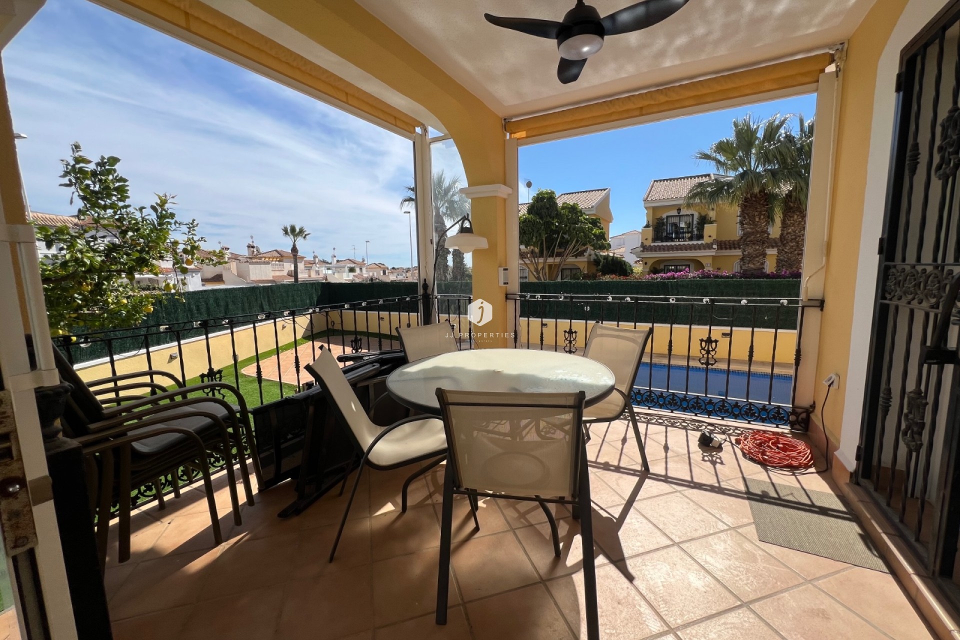 D'occasion - Villa -
Orihuela Costa - Costa Blanca