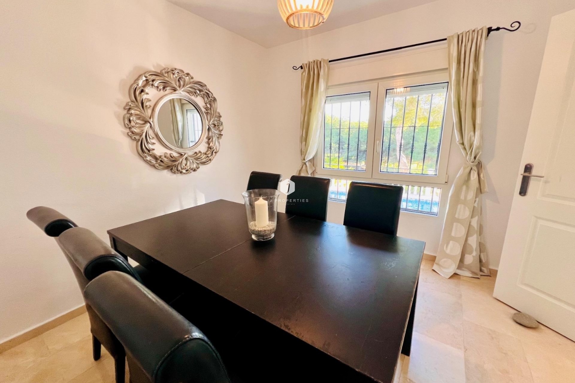 D'occasion - Villa -
Orihuela Costa - Lomas De Campoamor-las Ramblas