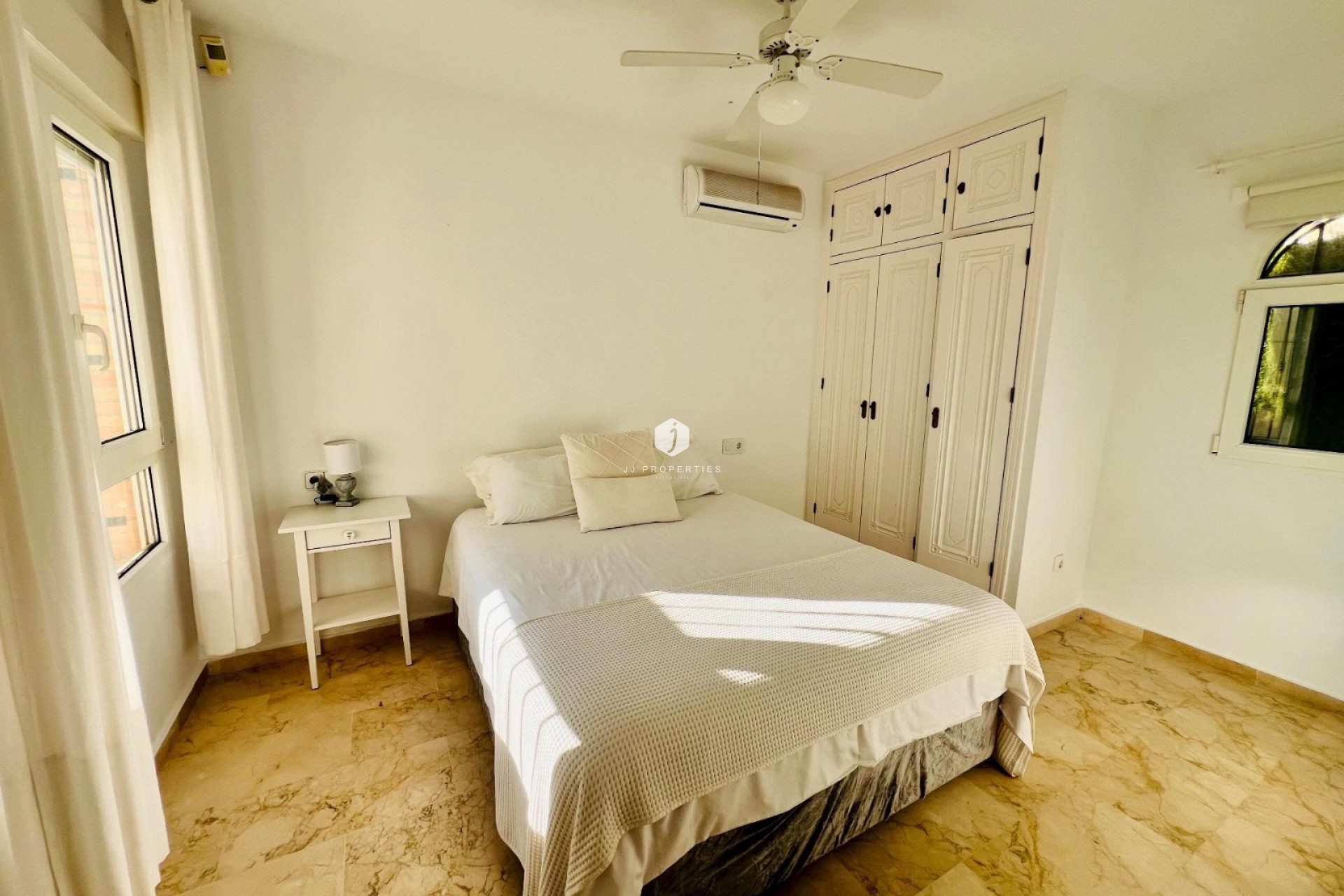 D'occasion - Villa -
Orihuela Costa - Lomas De Campoamor-las Ramblas