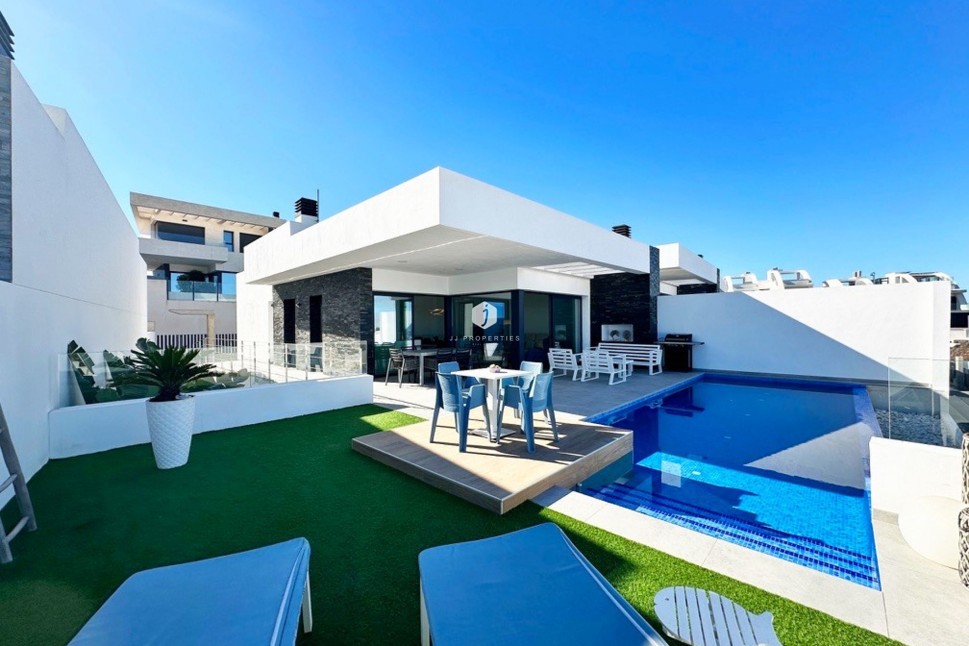 D'occasion - Villa -
Rojales - Inland