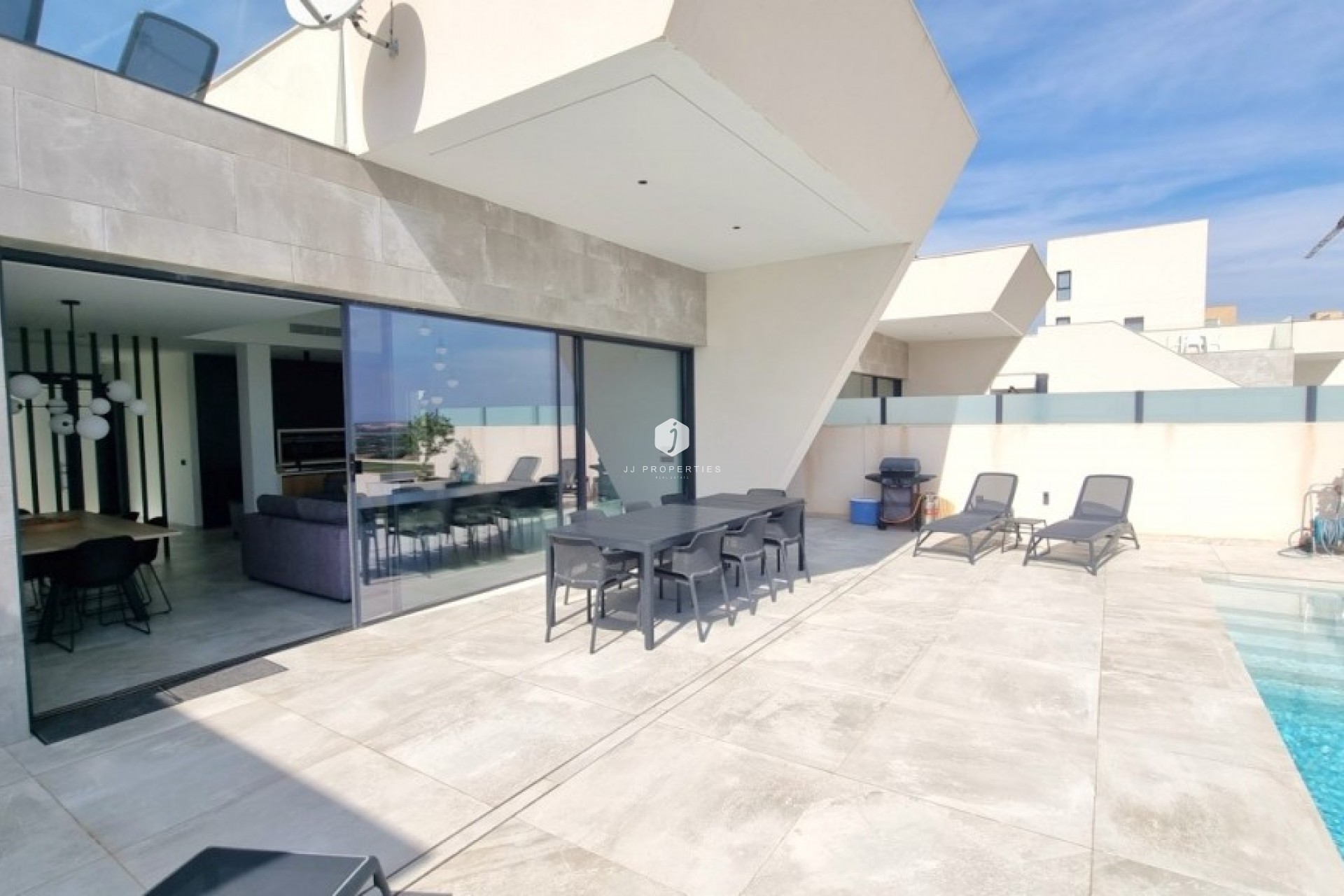 D'occasion - Villa -
Rojales - Inland