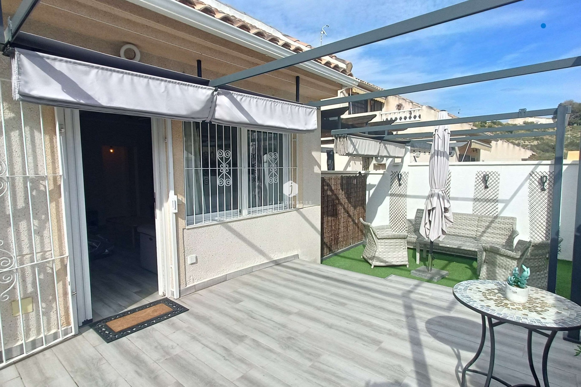 D'occasion - Villa -
Rojales - Inland