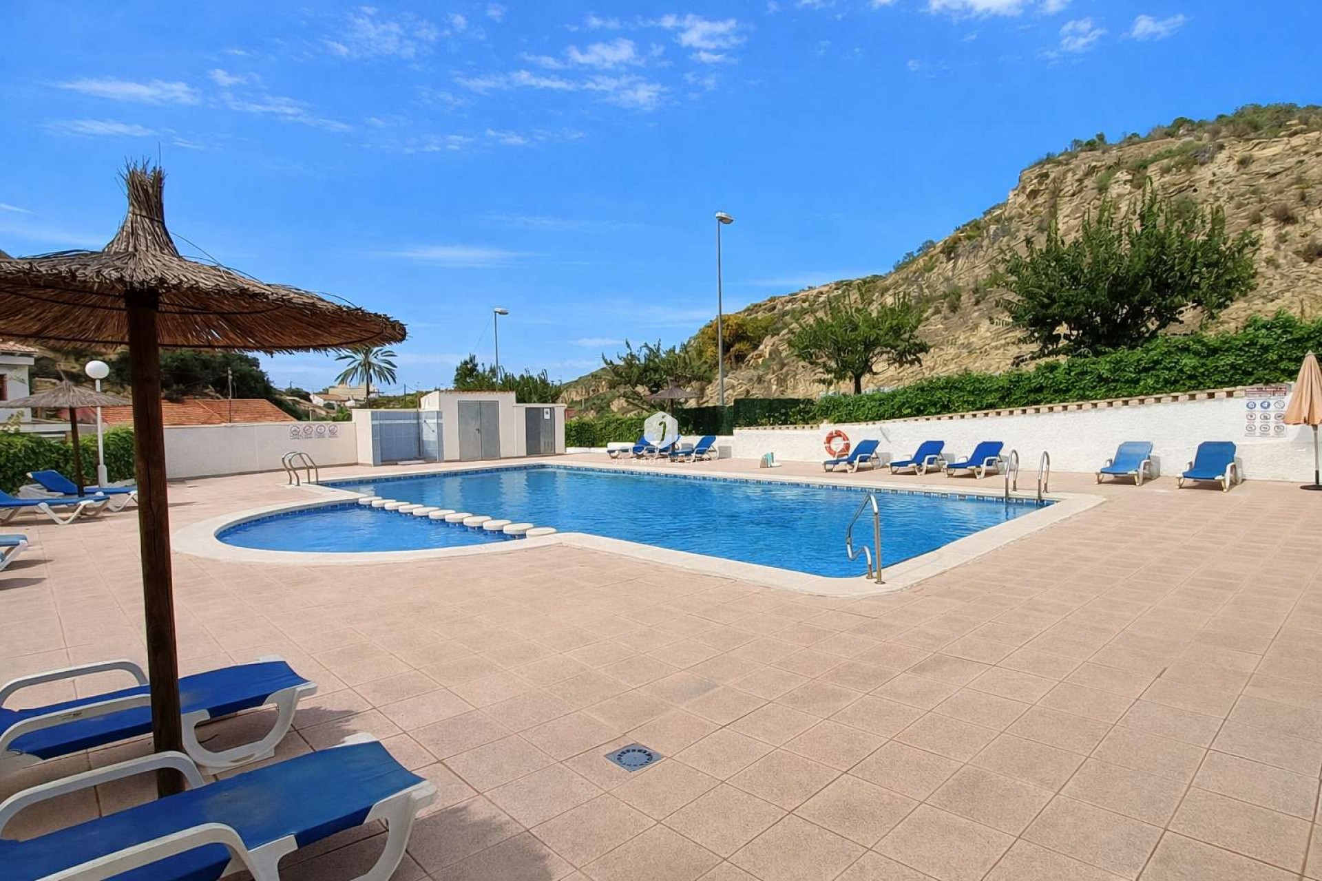 D'occasion - Villa -
Rojales - Inland