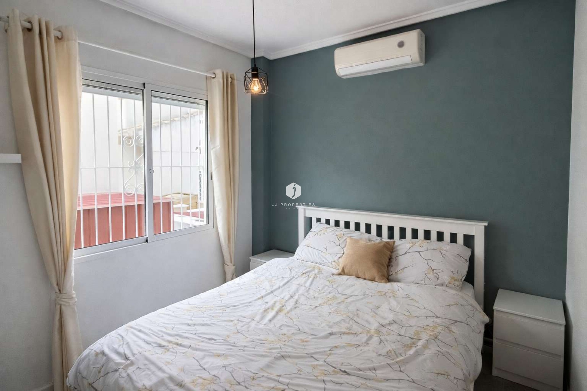 D'occasion - Villa -
Rojales - Inland