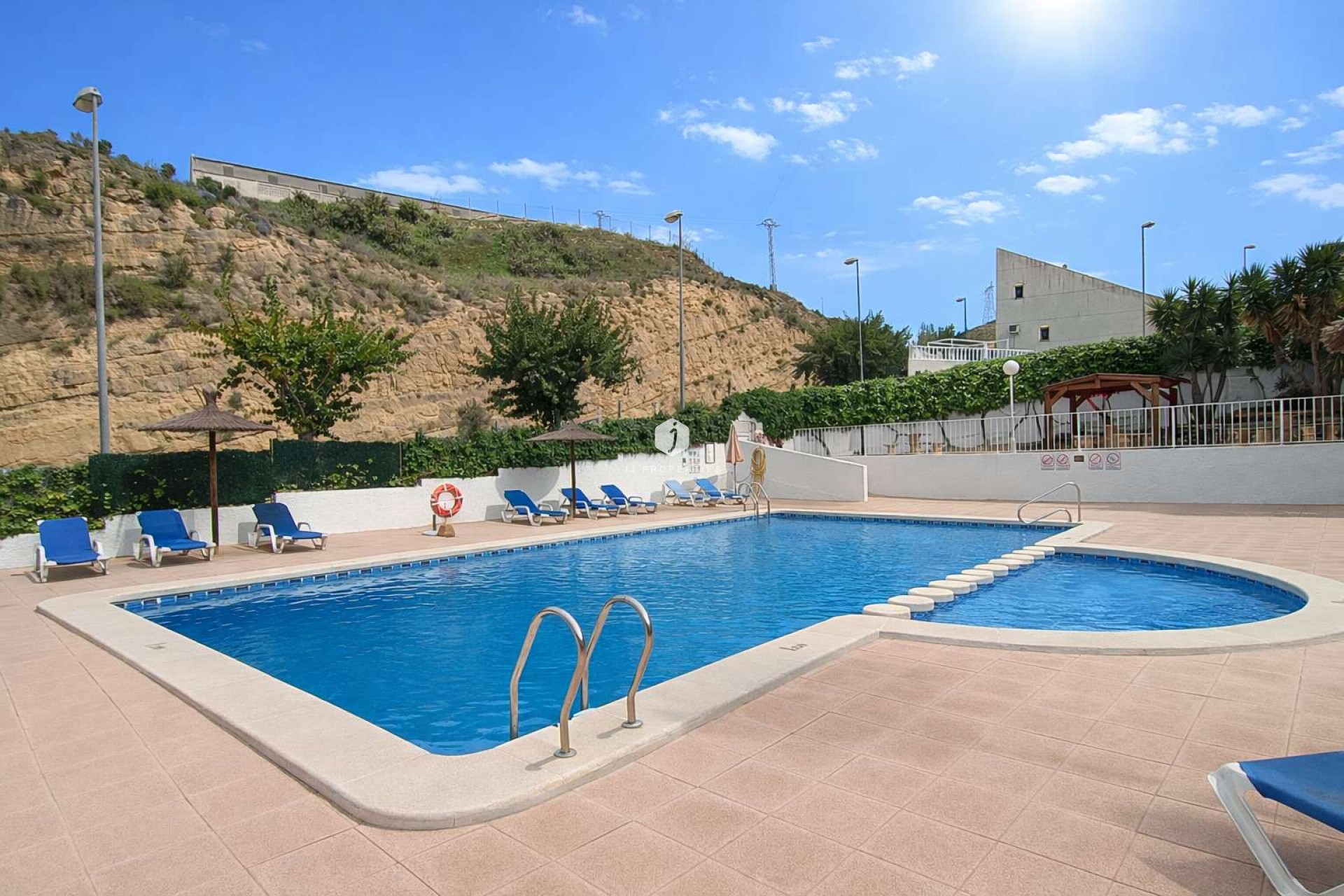 D'occasion - Villa -
Rojales - Inland