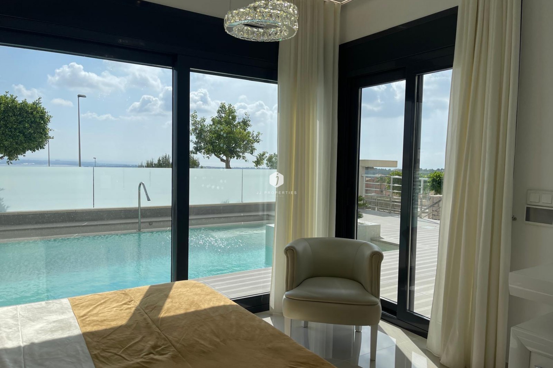 D'occasion - Villa -
San Miguel de Salinas - Altos De San Miguel