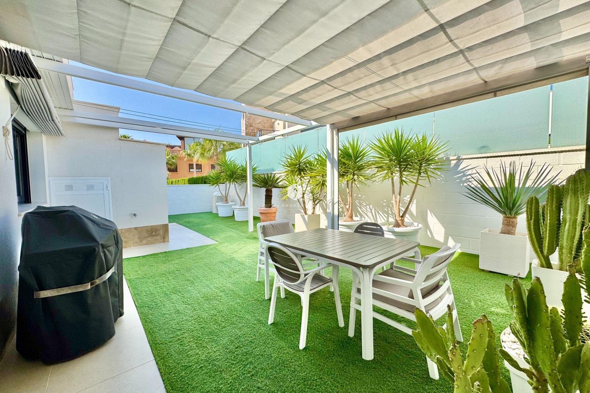 D'occasion - Villa -
San Miguel de Salinas - Bellavista