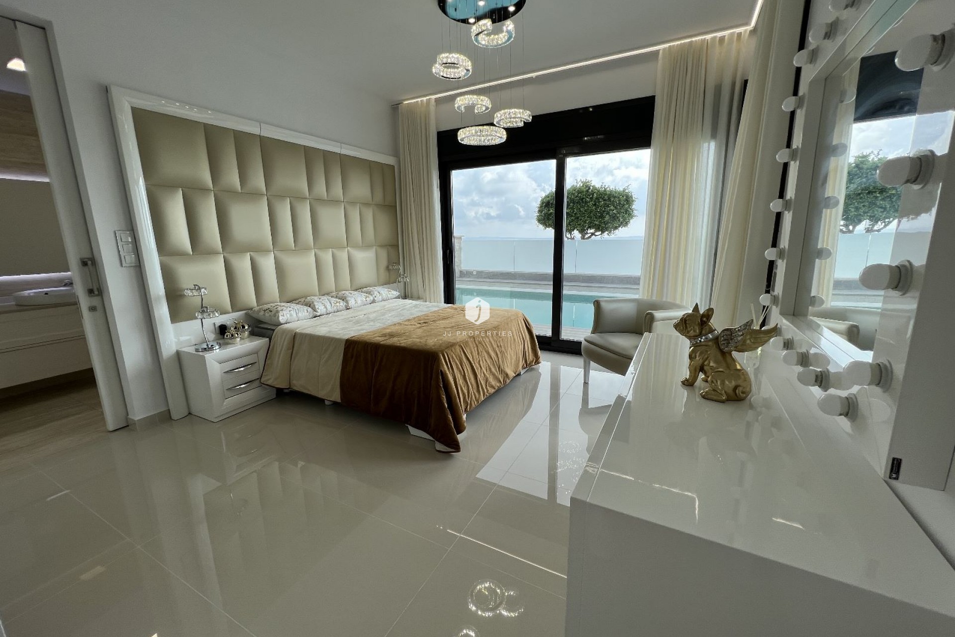 D'occasion - Villa -
San Miguel de Salinas - Inland