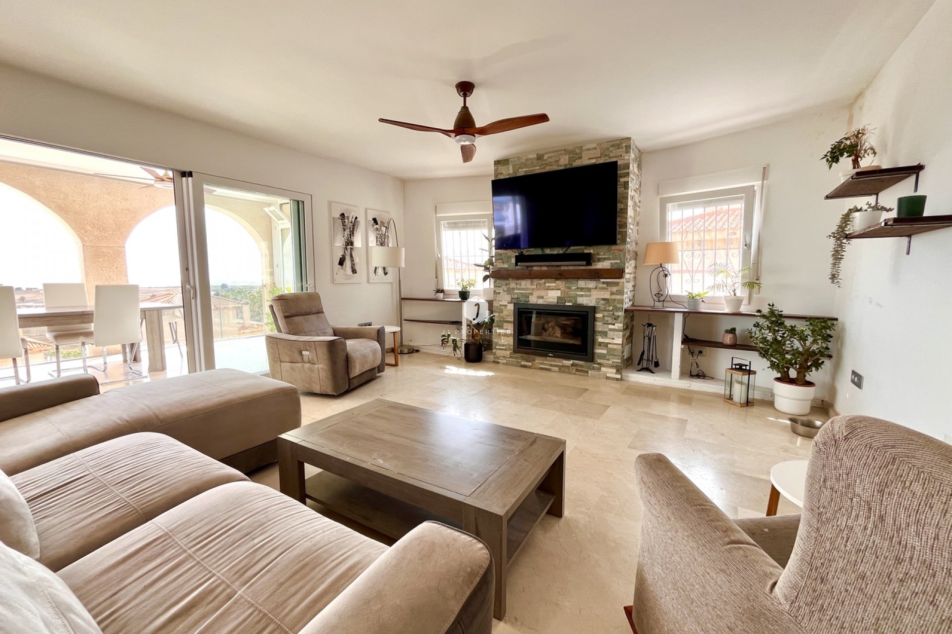 D'occasion - Villa -
San Miguel de Salinas - Inland