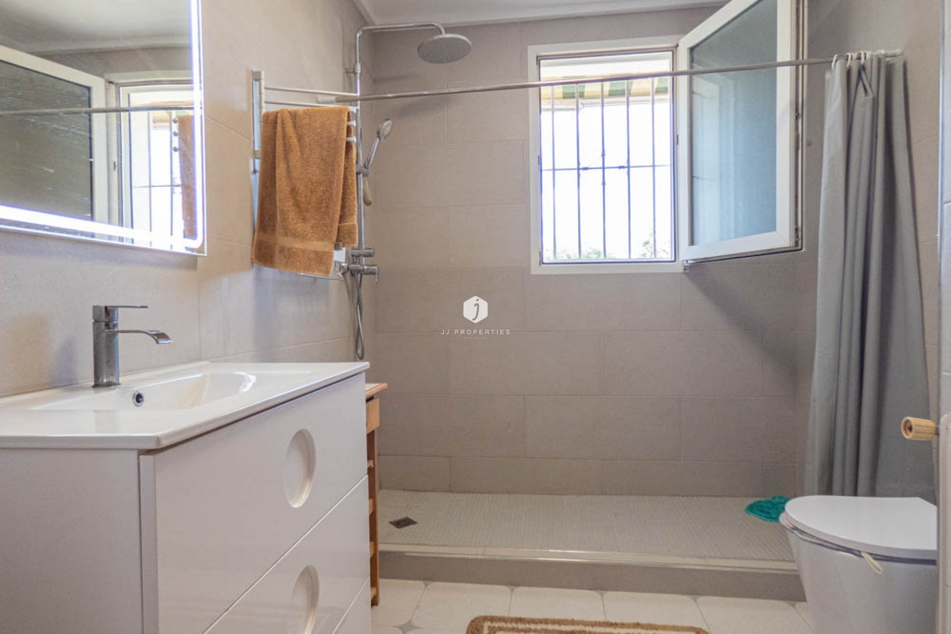 D'occasion - Villa -
San Miguel de Salinas - Inland