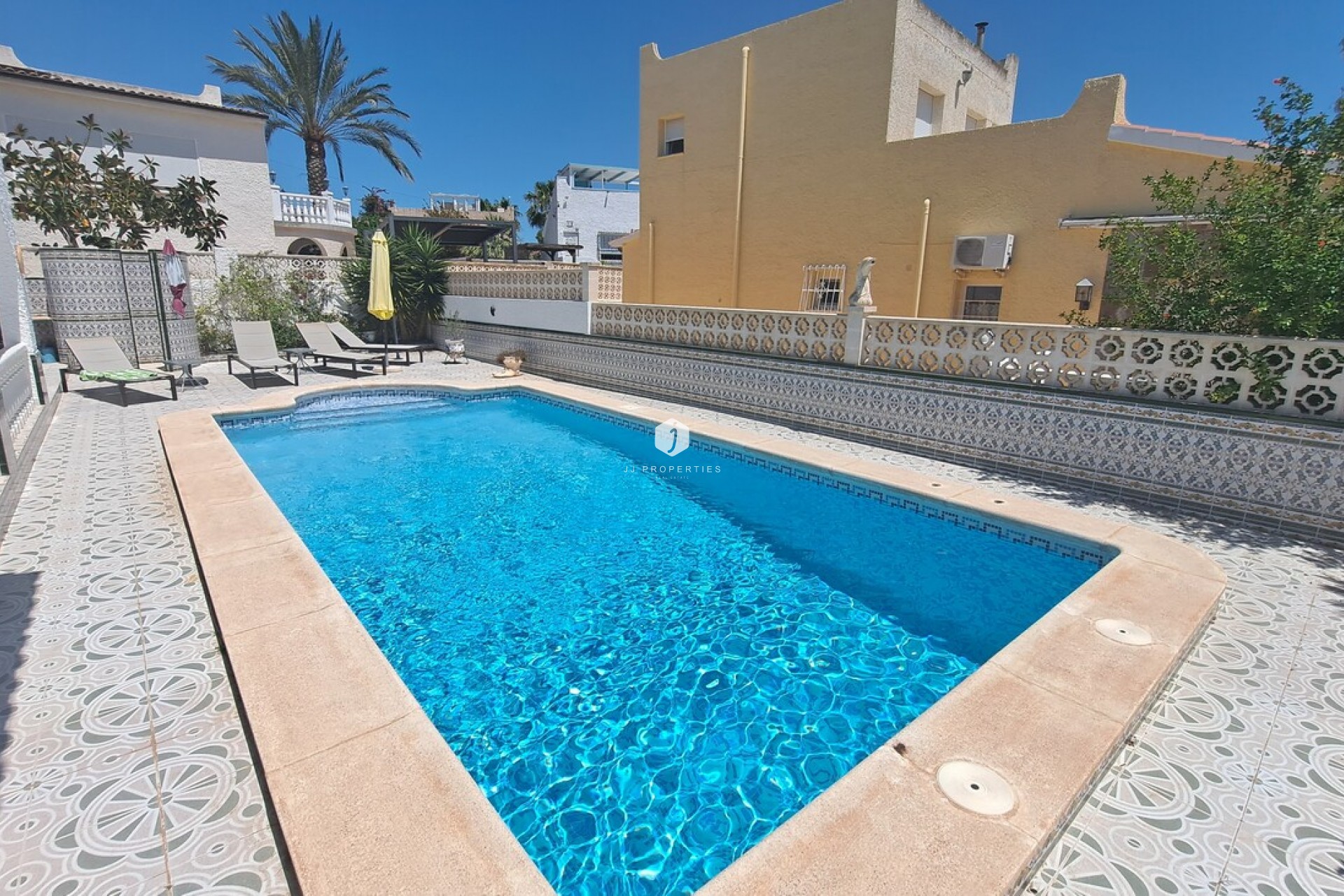 D'occasion - Villa -
San Miguel de Salinas - Inland