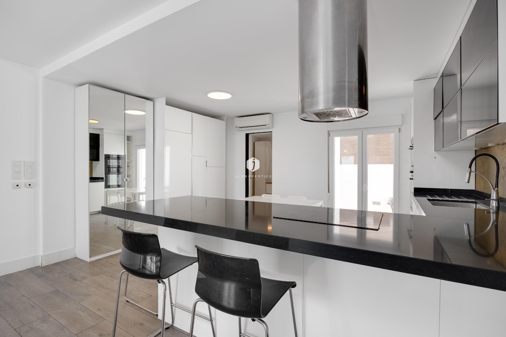 D'occasion - Villa -
Torrevieja - aguas nuevas