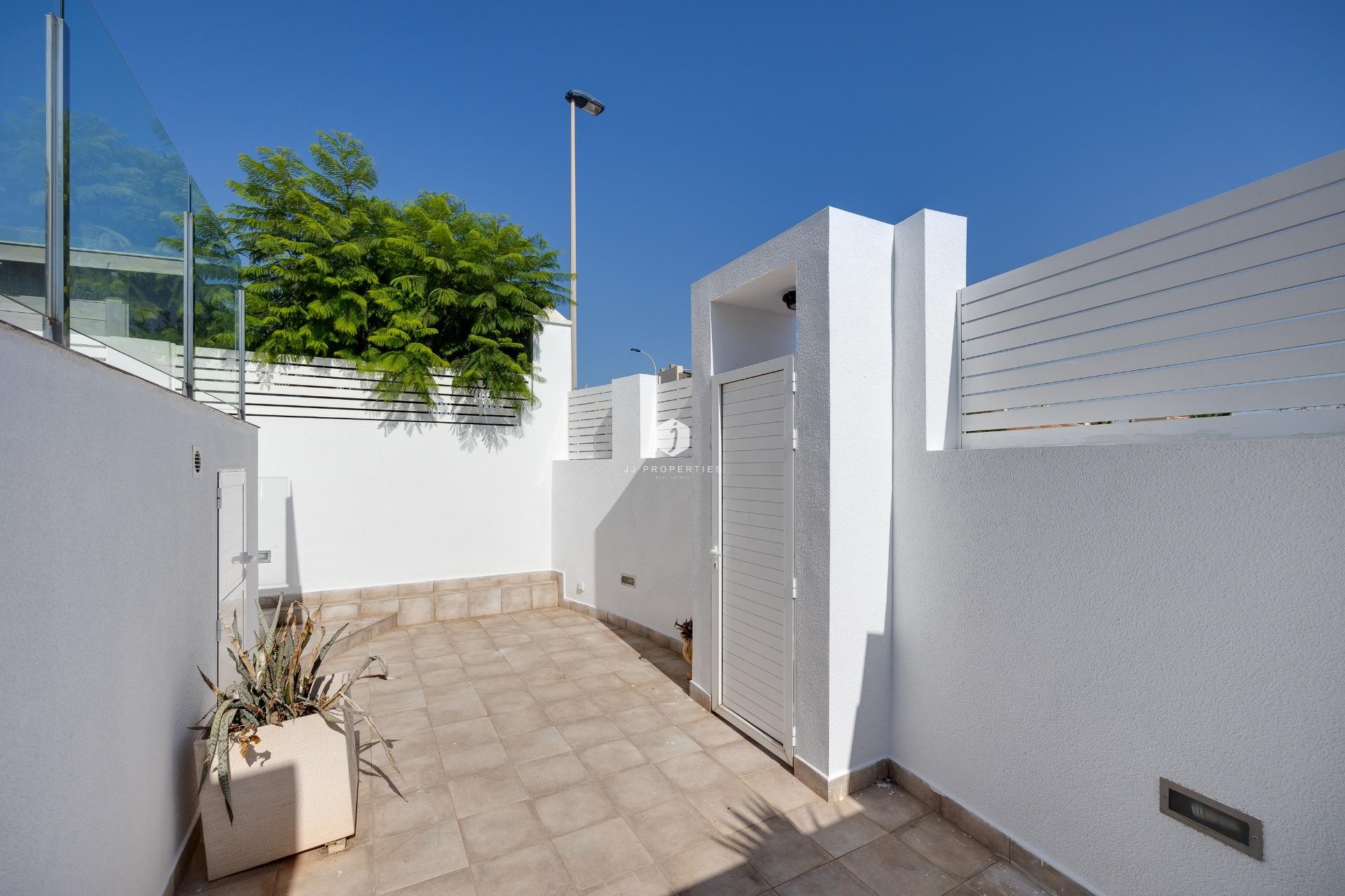 D'occasion - Villa -
Torrevieja - aguas nuevas