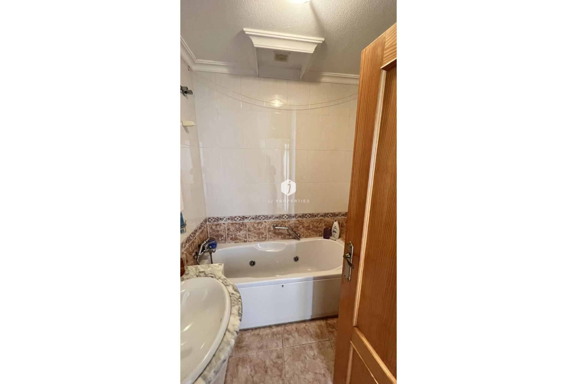D'occasion - Villa -
Torrevieja - aguas nuevas