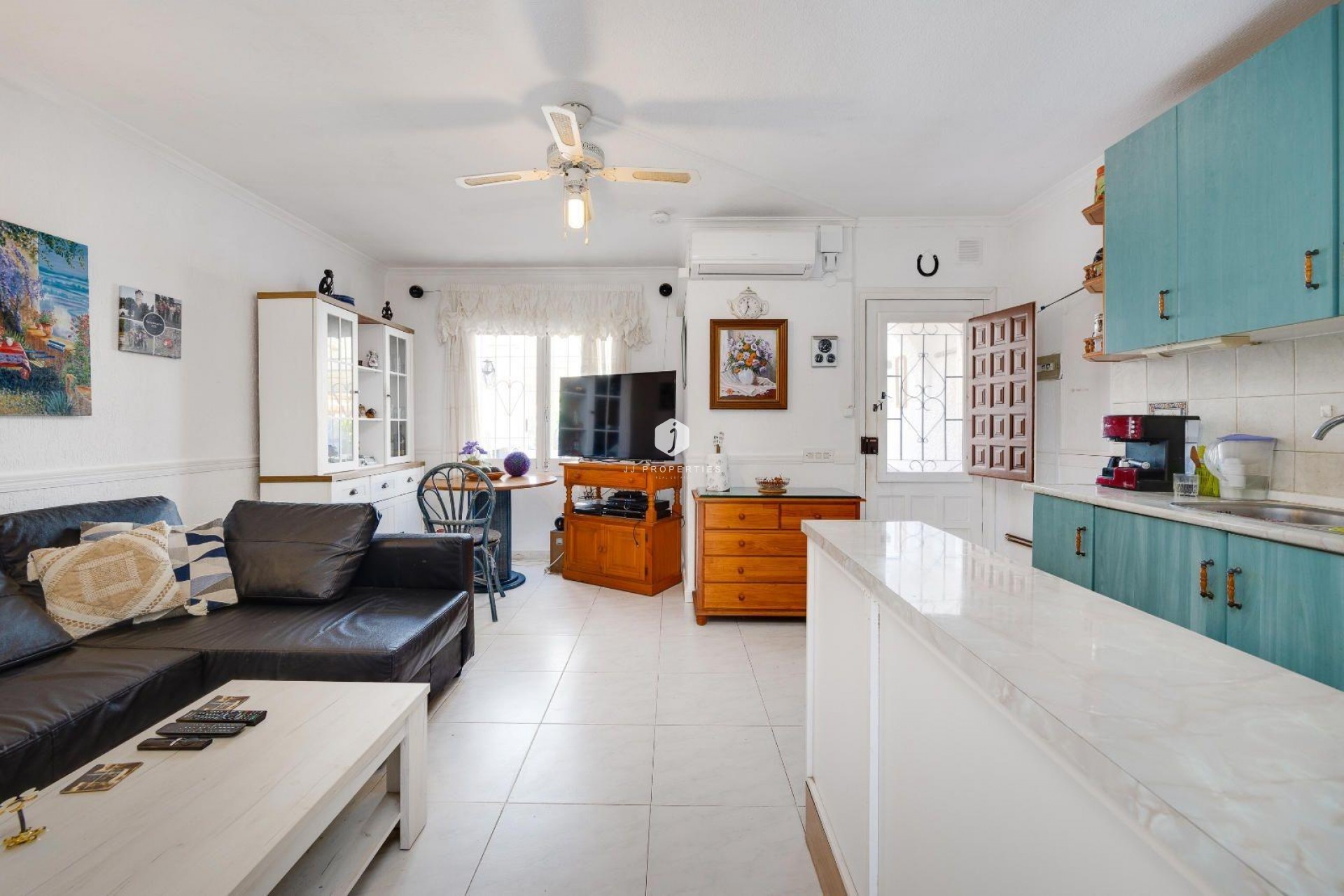 D'occasion - Villa -
Torrevieja - Calas blanca