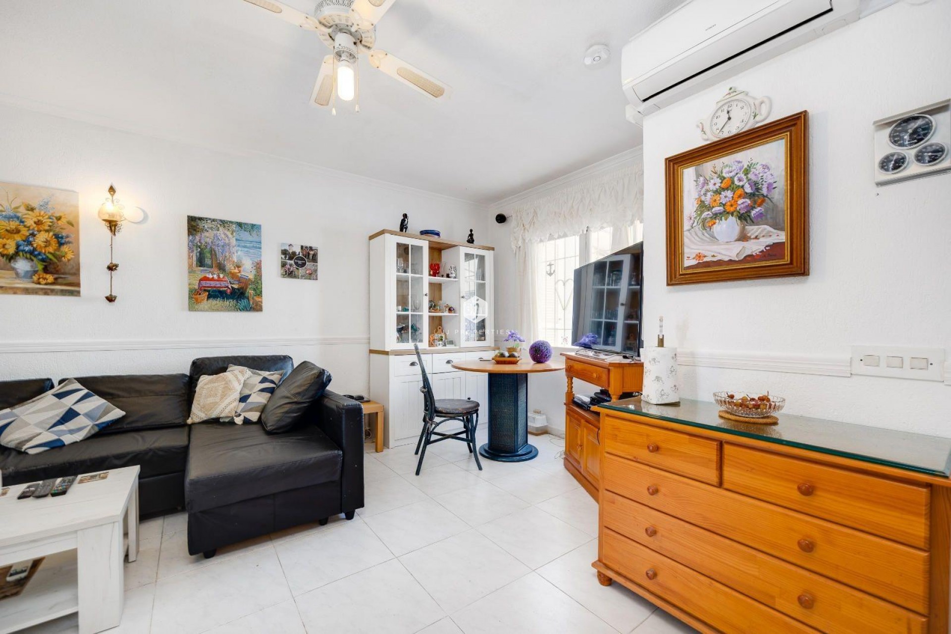 D'occasion - Villa -
Torrevieja - Calas blanca