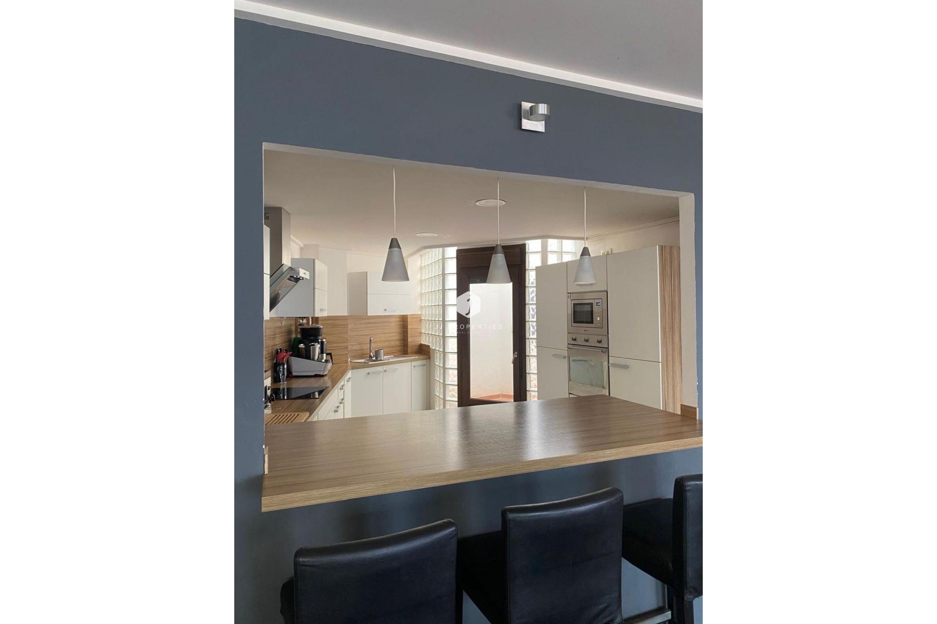 D'occasion - Villa -
Torrevieja - Centro - Muelle Pesquero