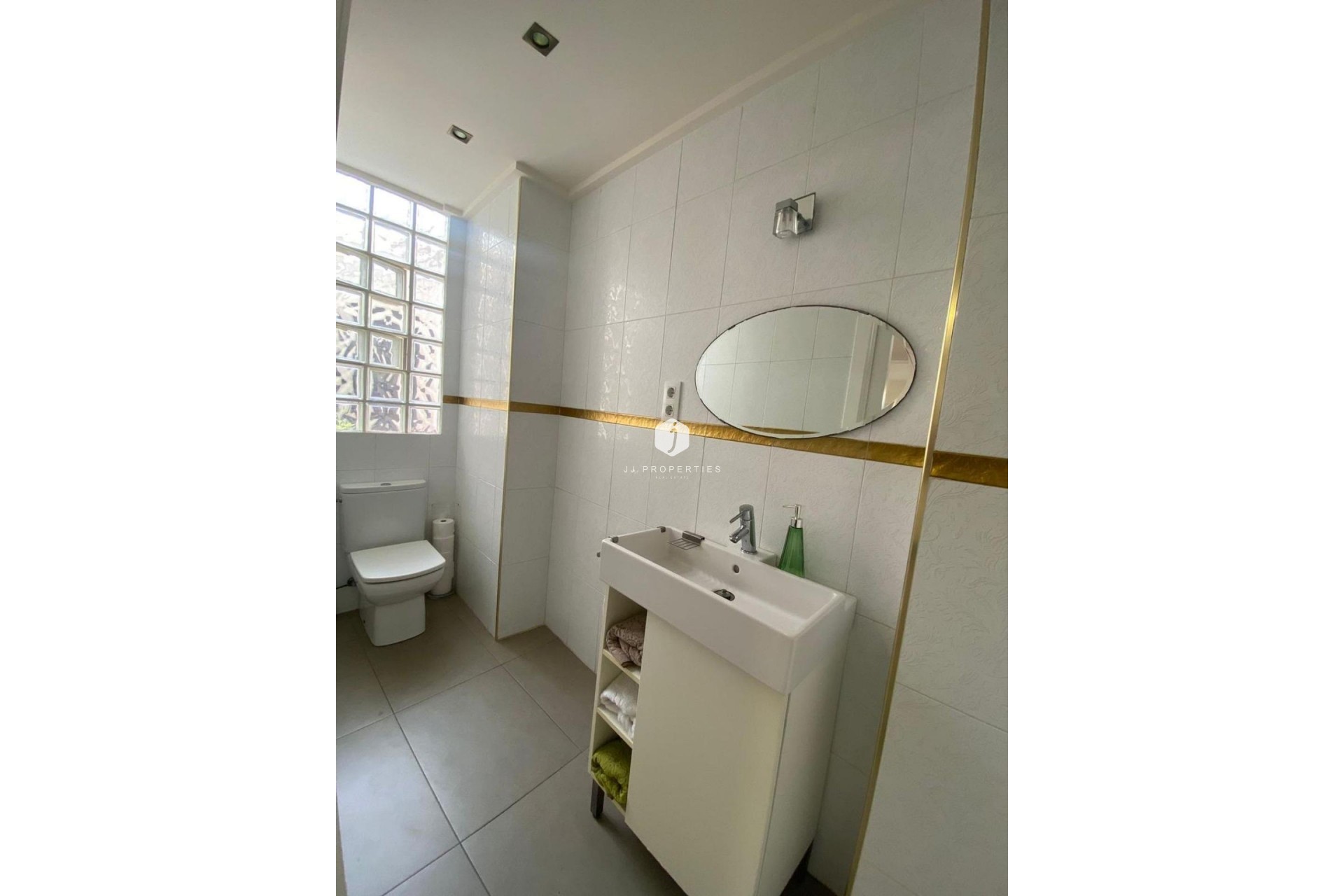 D'occasion - Villa -
Torrevieja - Centro - Muelle Pesquero