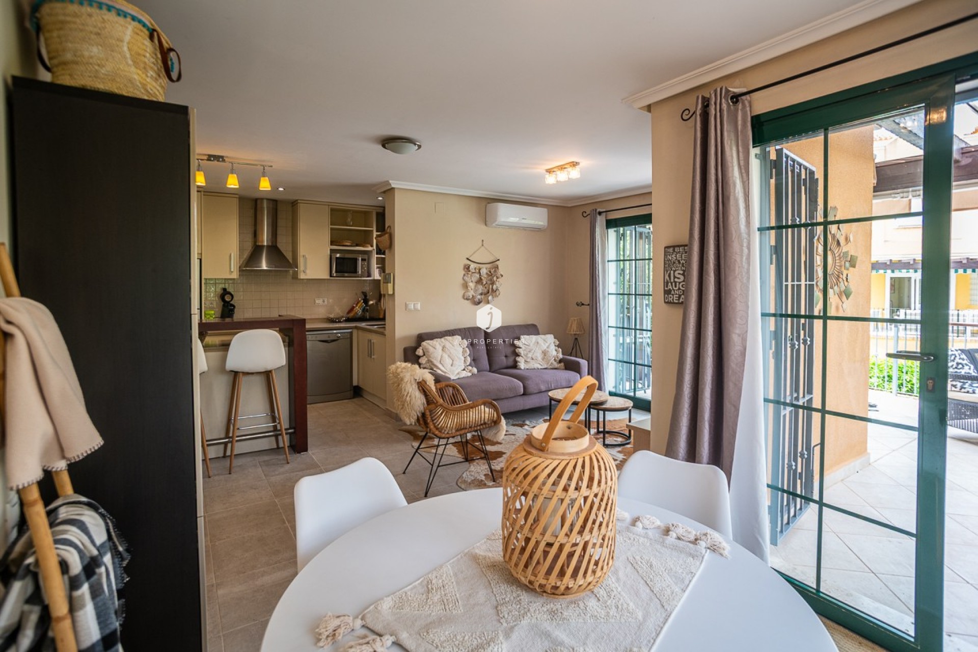 D'occasion - Villa -
Torrevieja - Costa Blanca