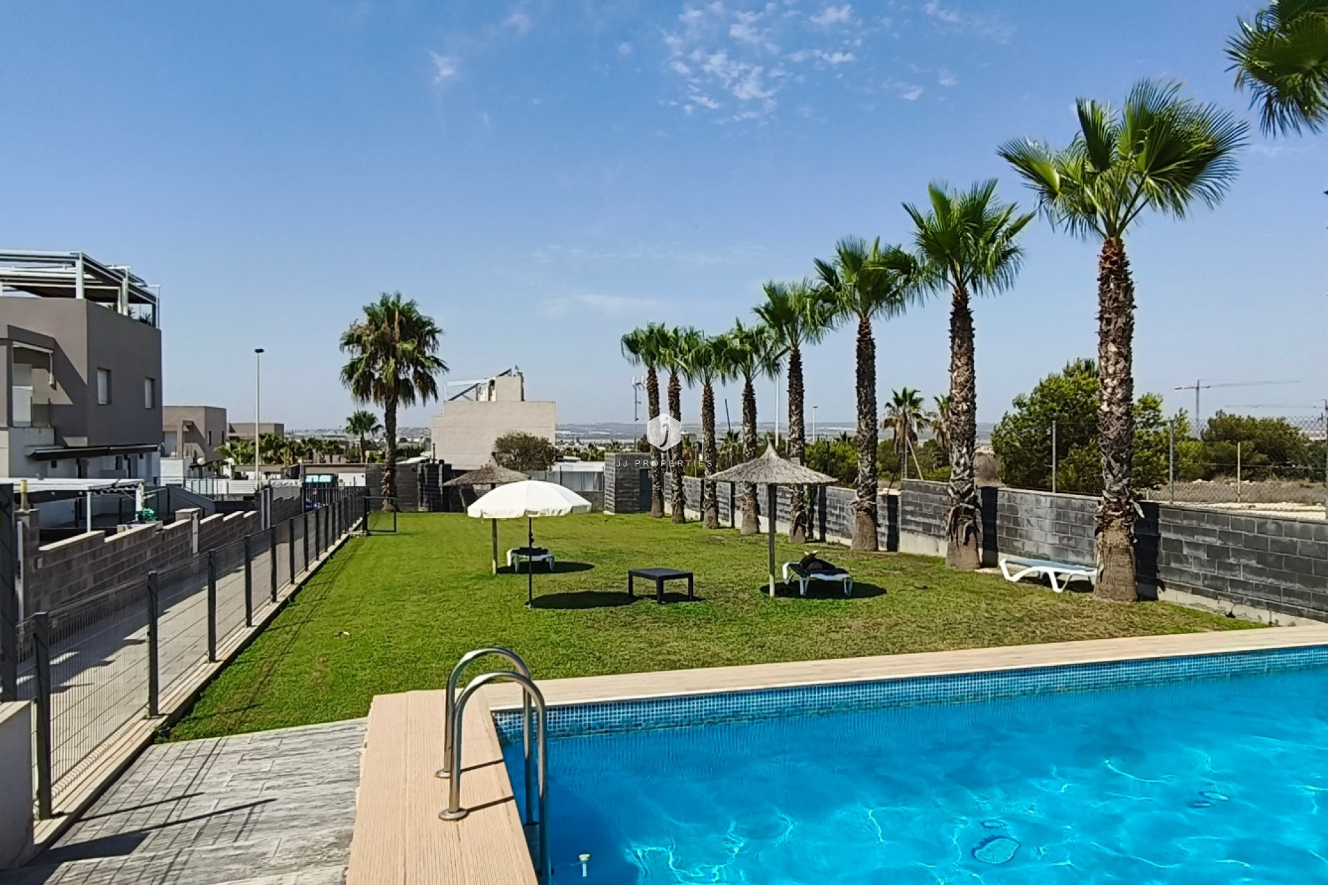 D'occasion - Villa -
Torrevieja - Costa Blanca