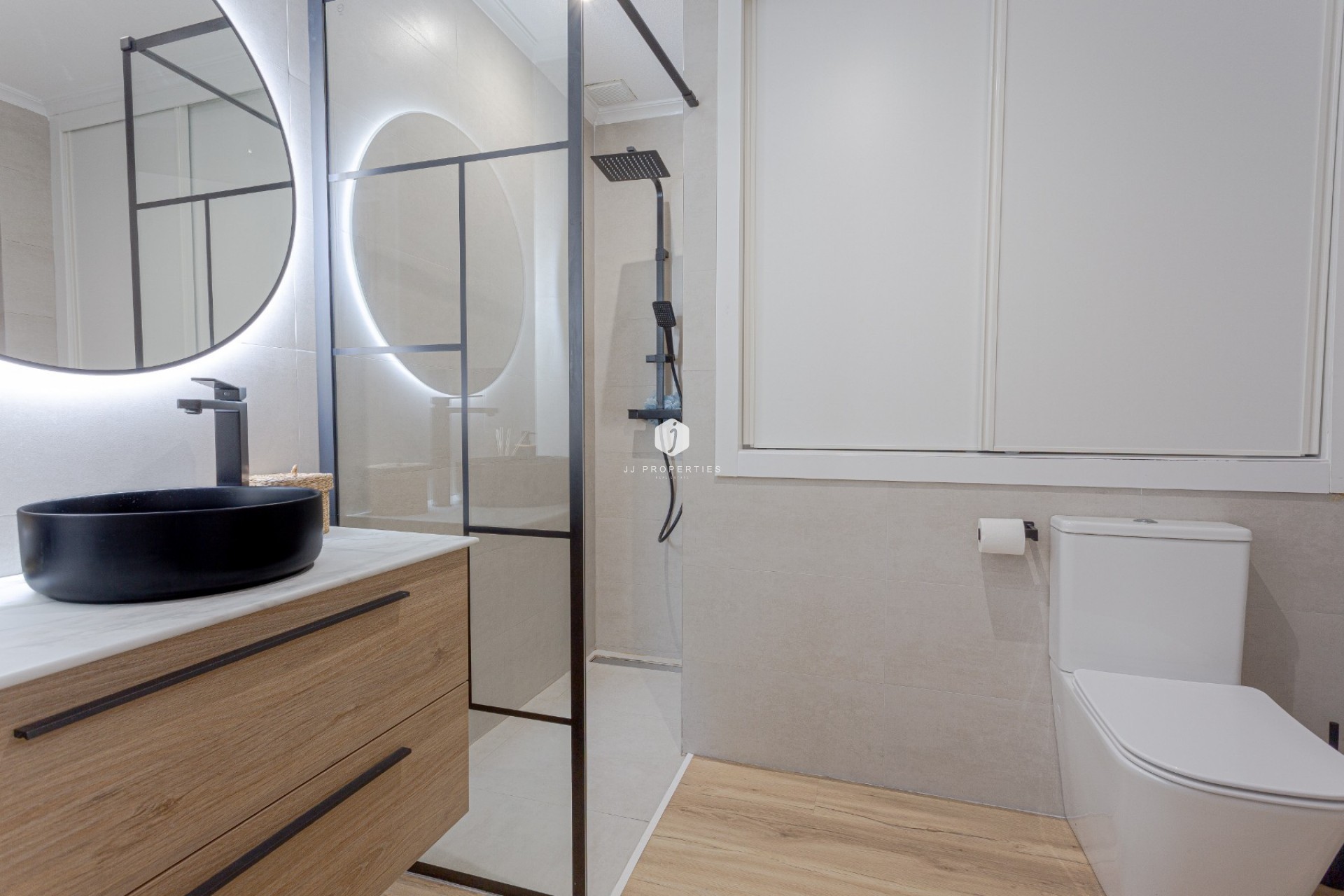 D'occasion - Villa -
Torrevieja - Costa Blanca